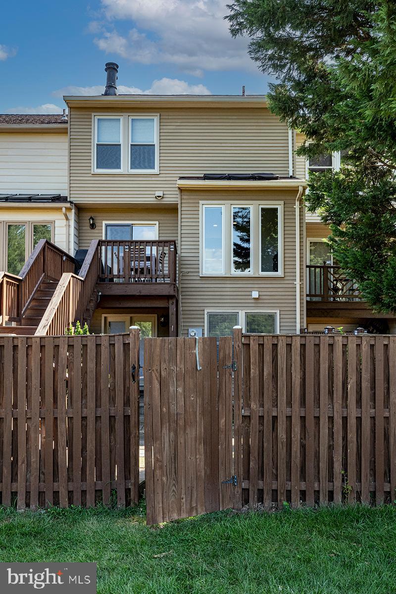 ASHBURN FARM - Residential