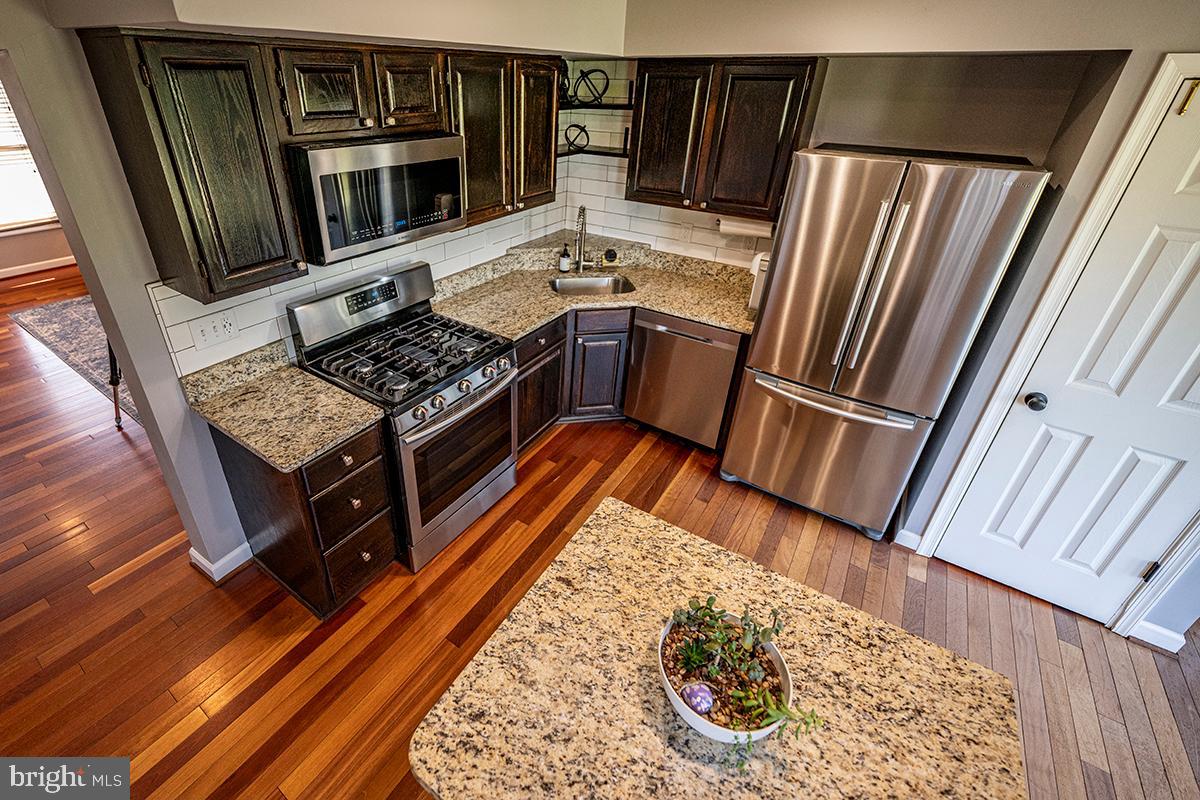 ASHBURN FARM - Residential