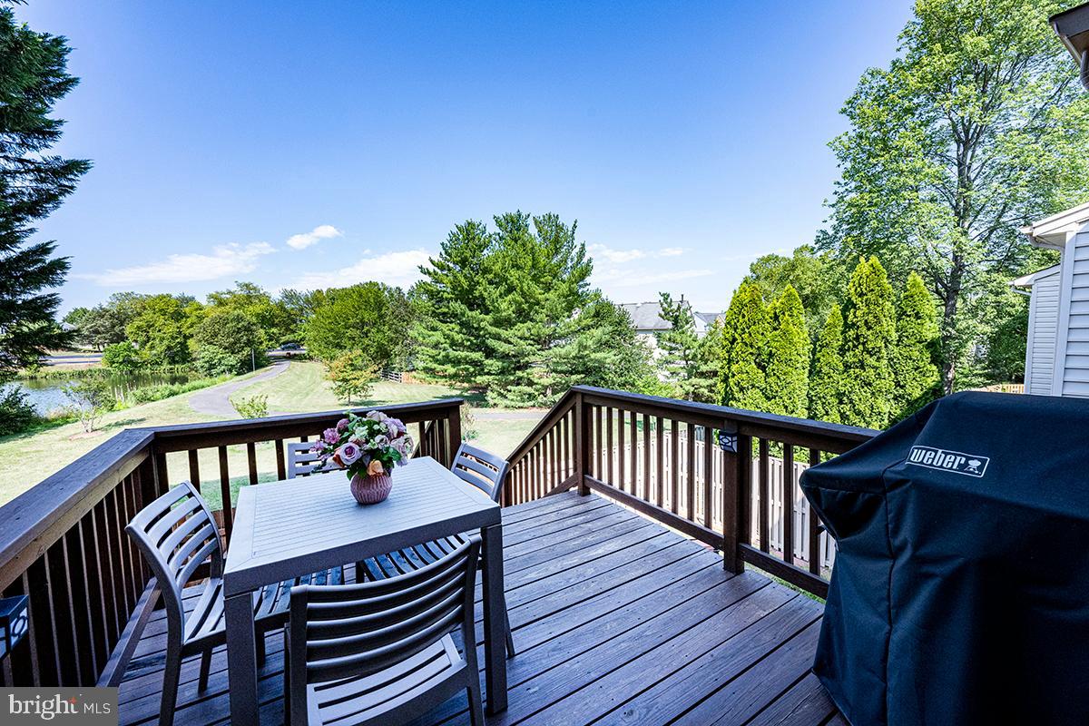 ASHBURN FARM - Residential