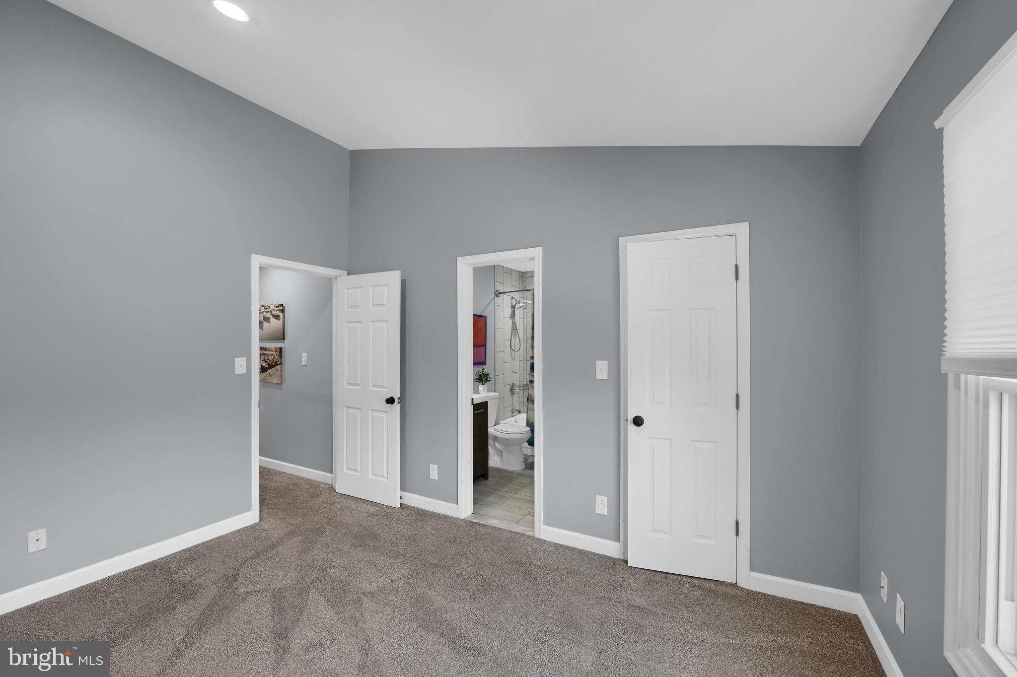 ASHBURN FARM - Residential