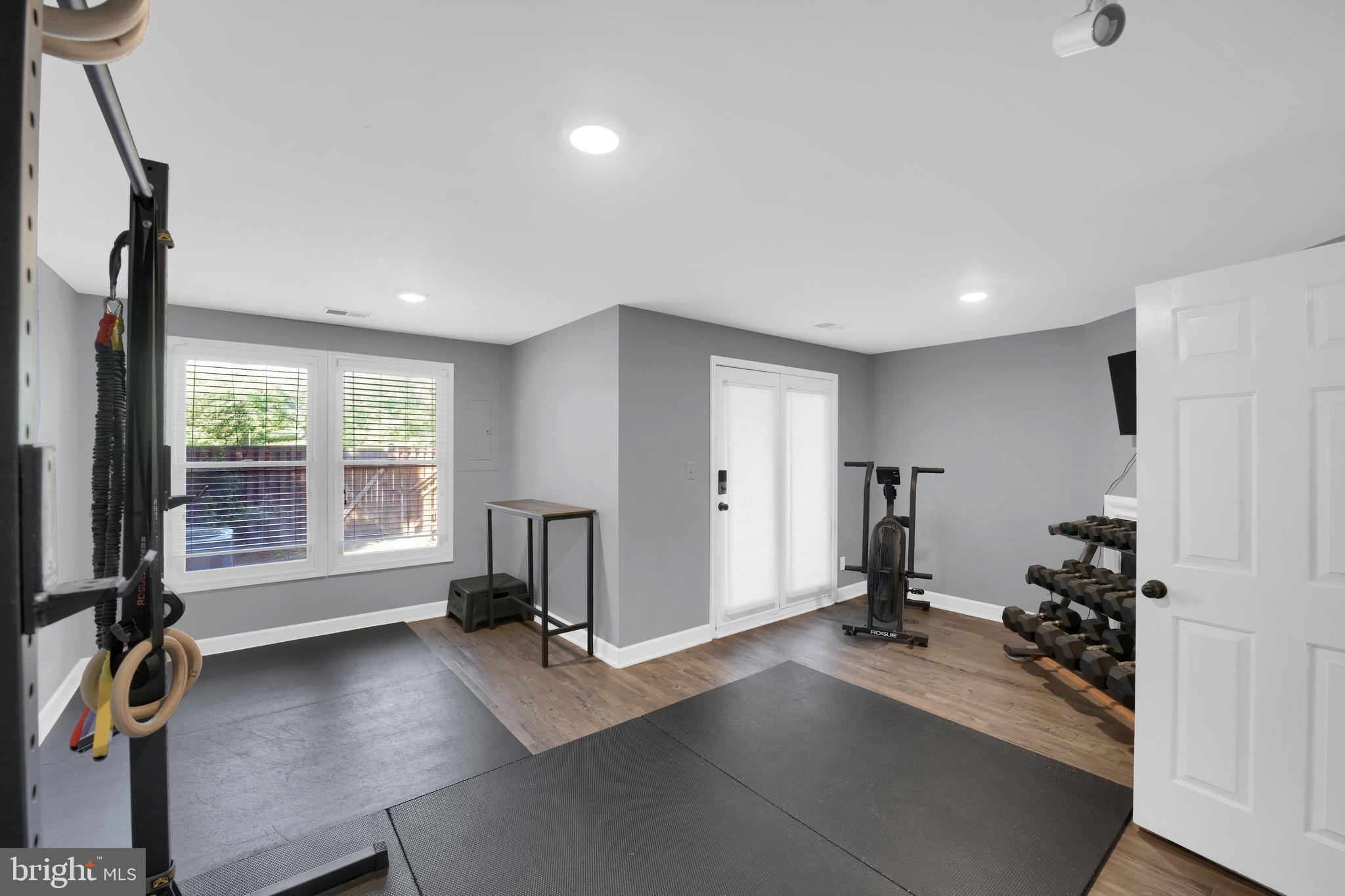 ASHBURN FARM - Residential