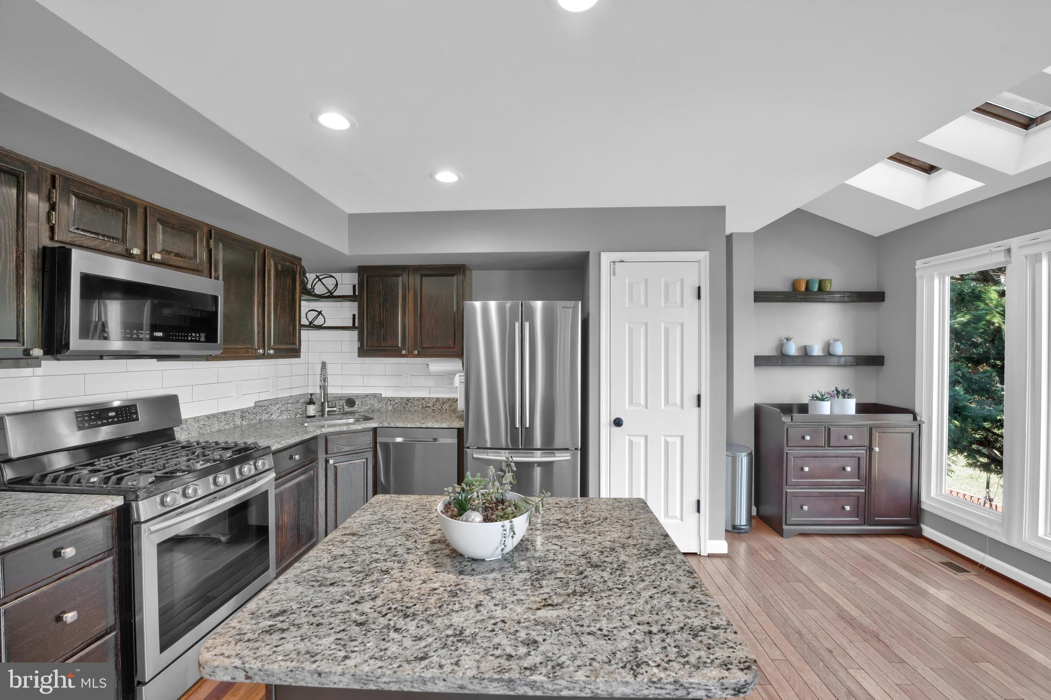 ASHBURN FARM - Residential