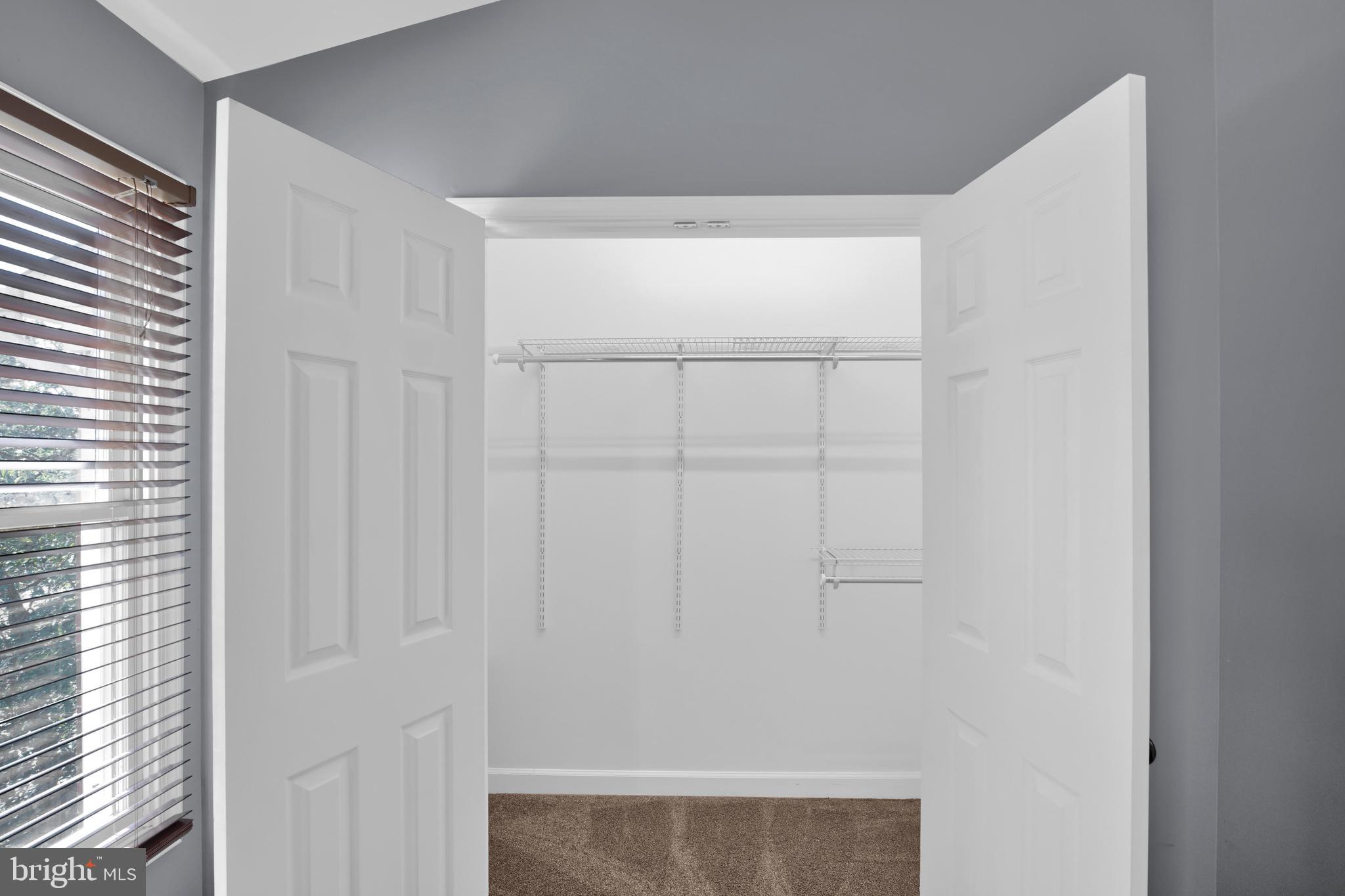 ASHBURN FARM - Residential