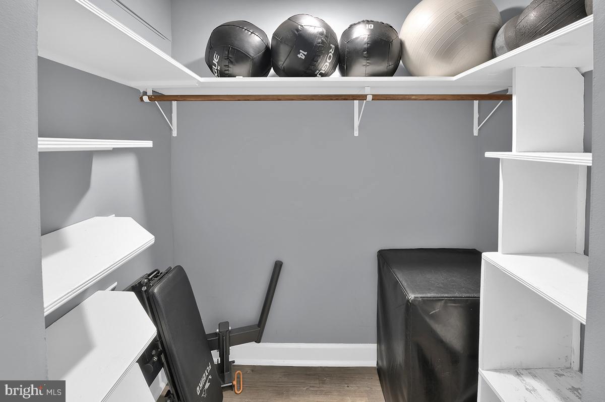 ASHBURN FARM - Residential