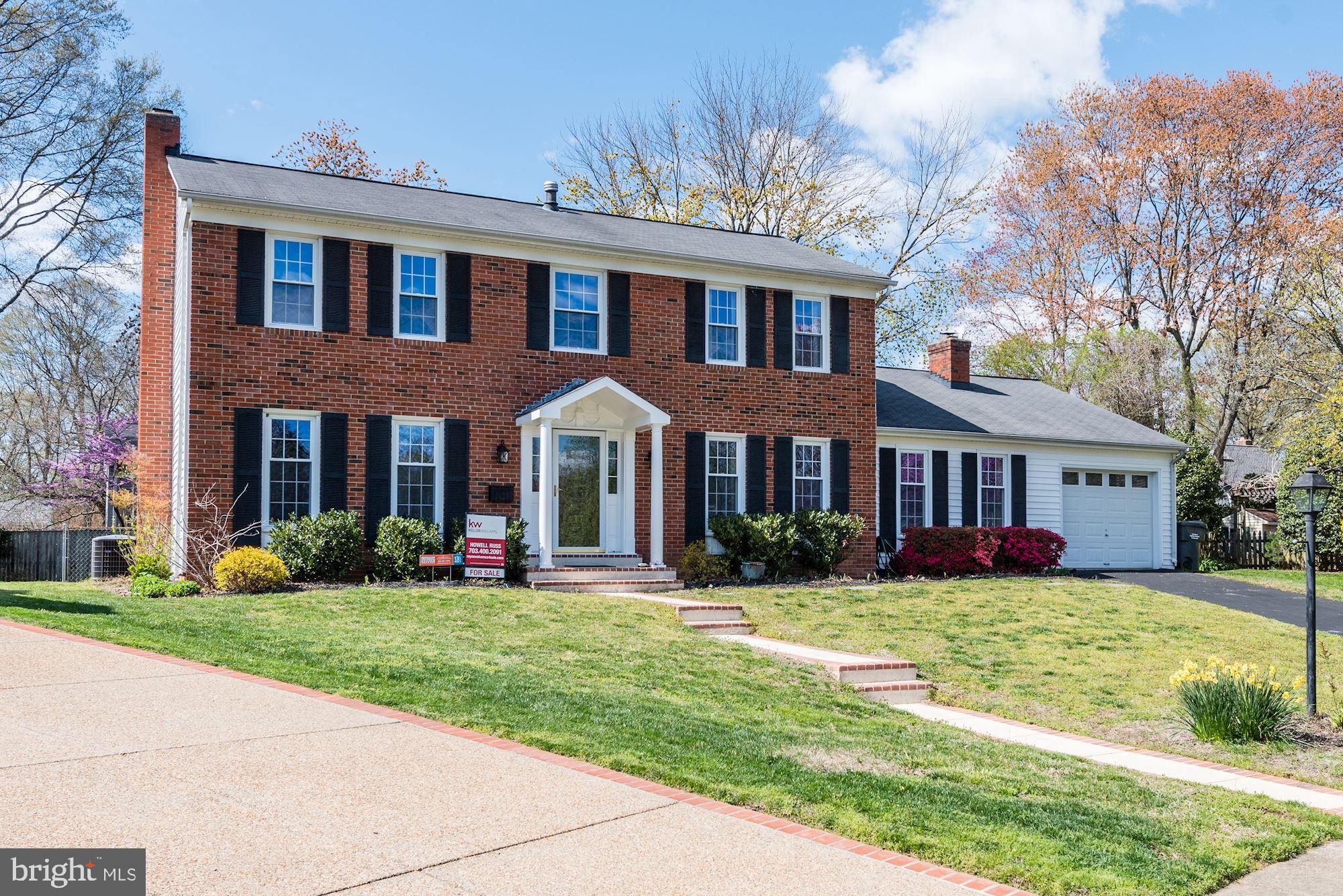 HOLLIN GLEN - Residential