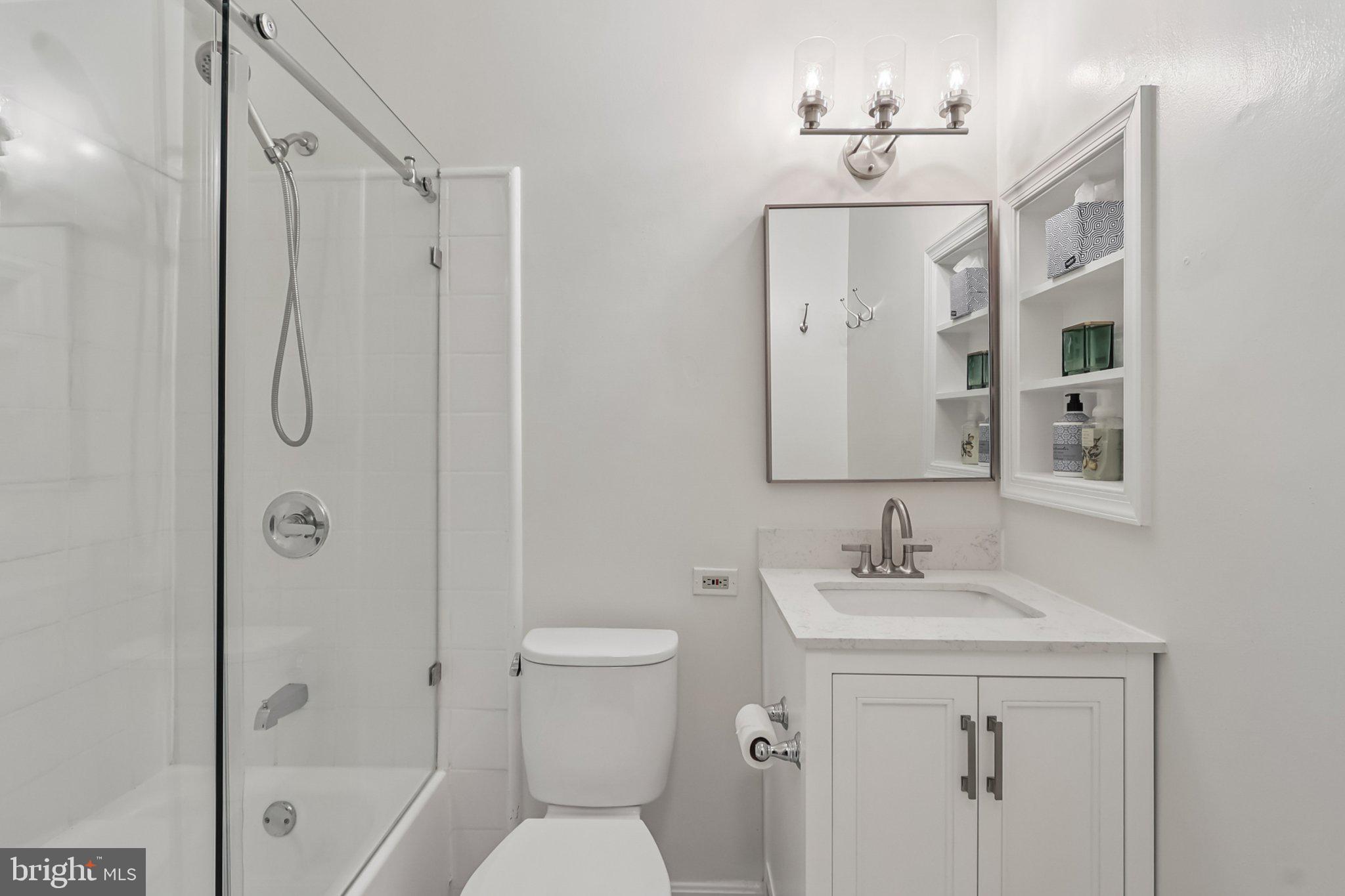 FAIRFAX PLAZA TOWNHOUSES - Residential