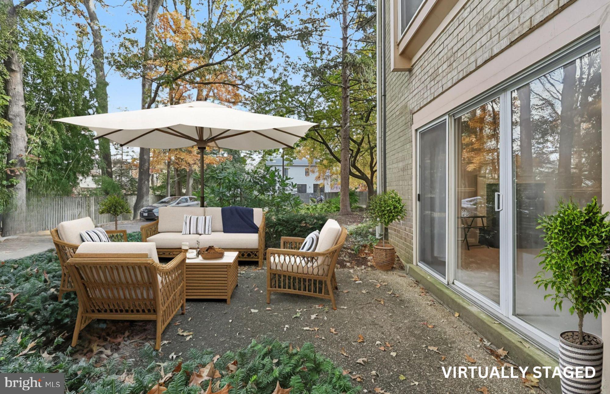 FAIRFAX PLAZA TOWNHOUSES - Residential