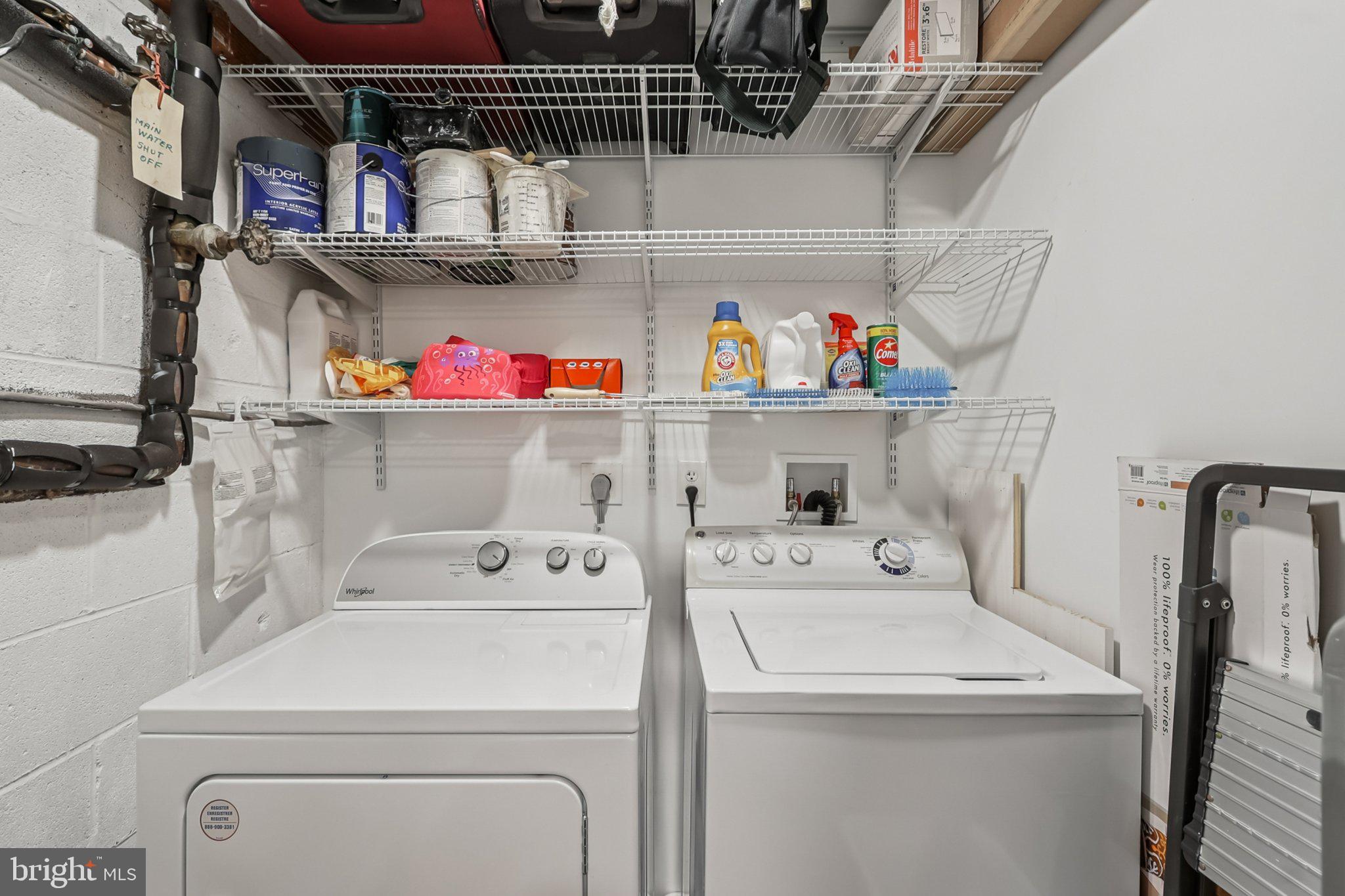 FAIRFAX PLAZA TOWNHOUSES - Residential