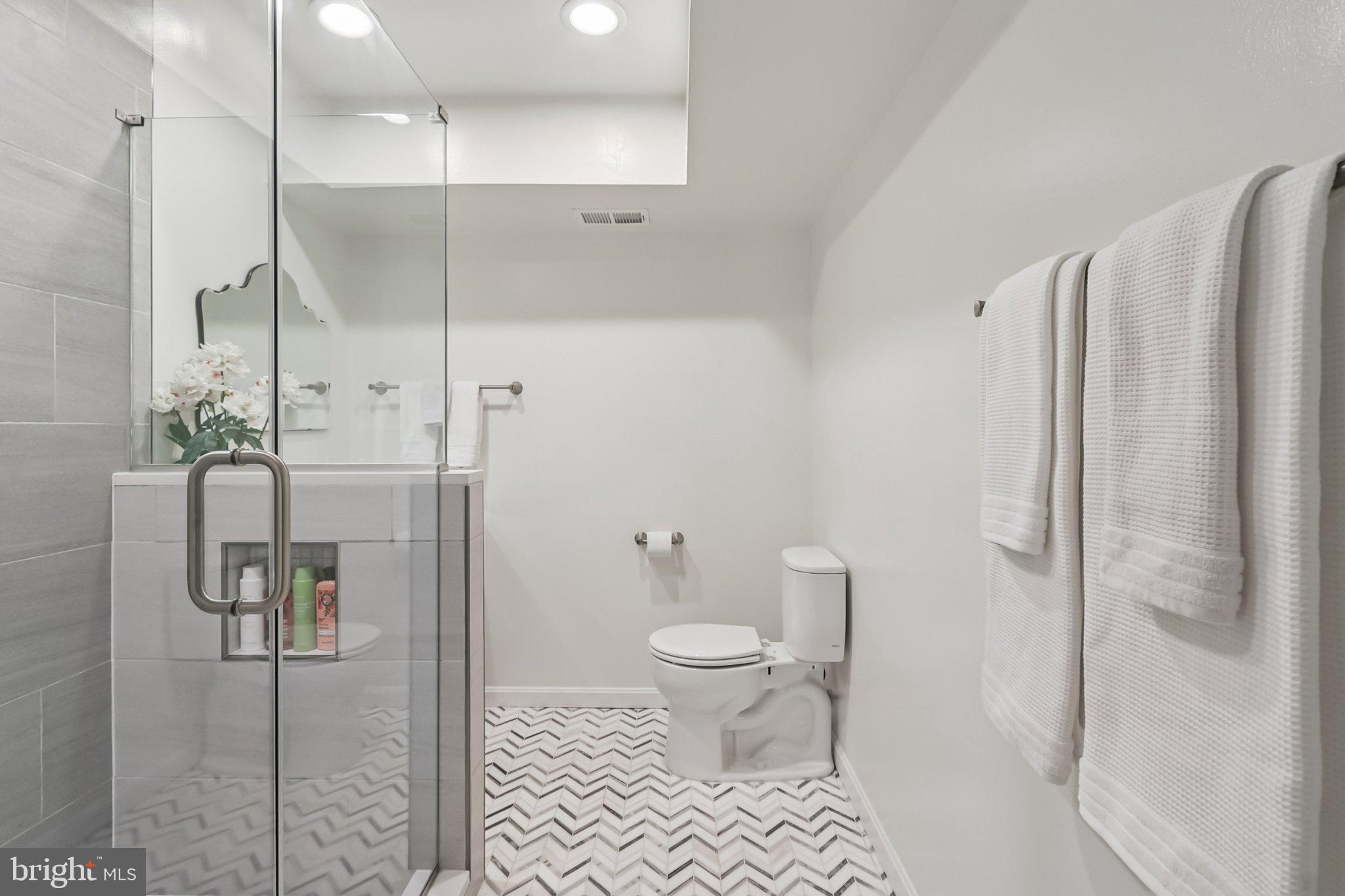 FAIRFAX PLAZA TOWNHOUSES - Residential