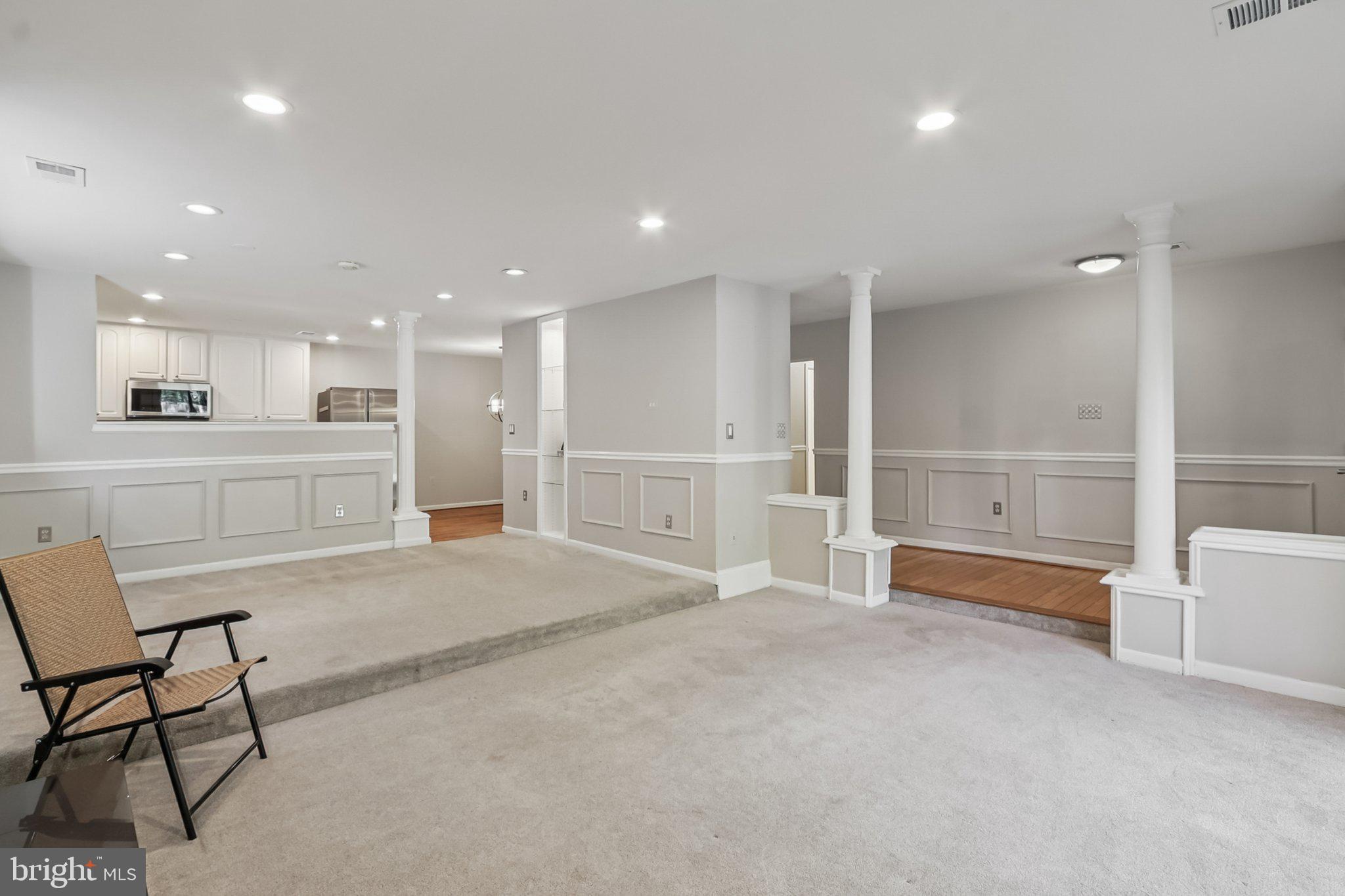 FAIRFAX PLAZA TOWNHOUSES - Residential