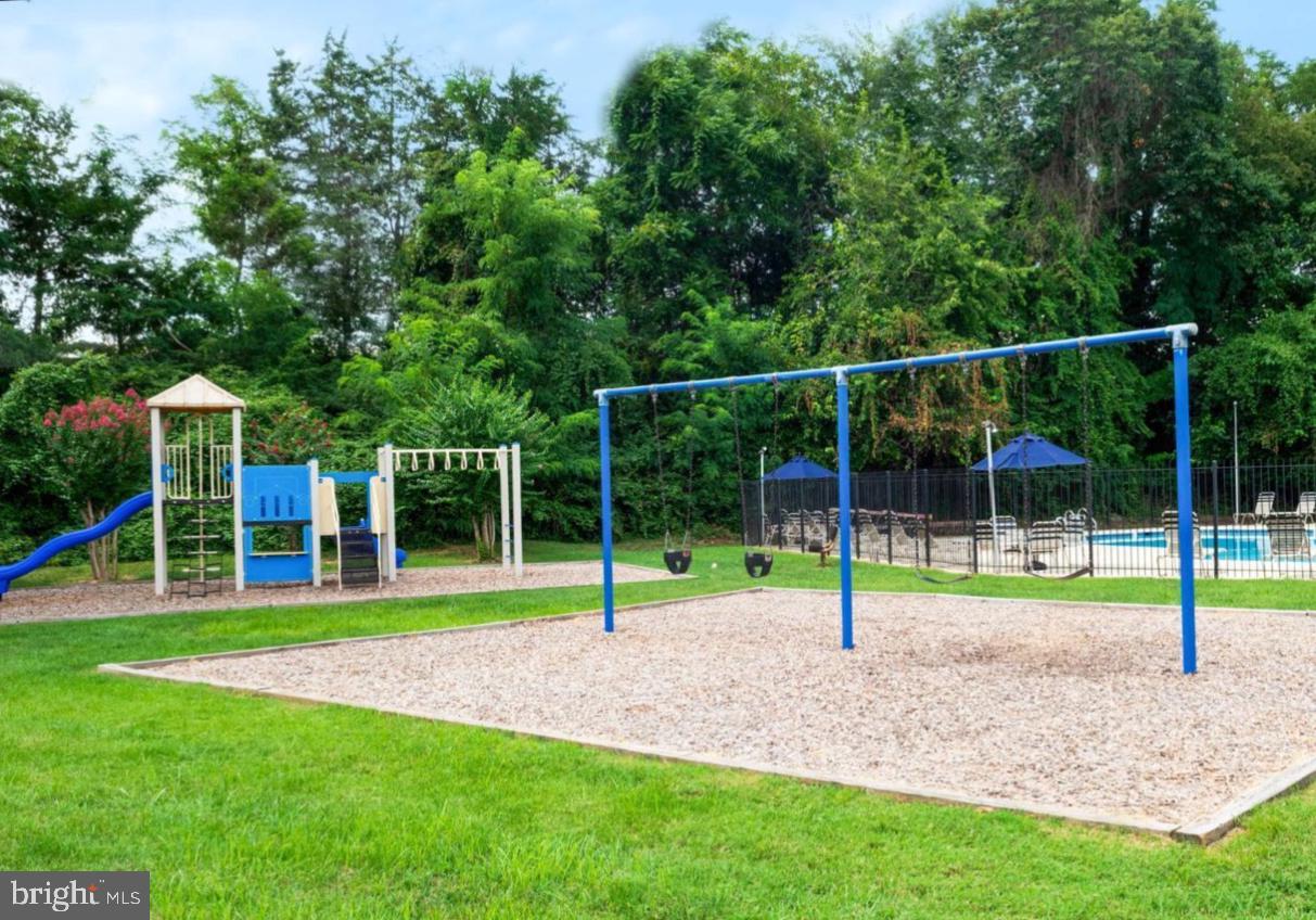 FAIRFAX PLAZA TOWNHOUSES - Residential