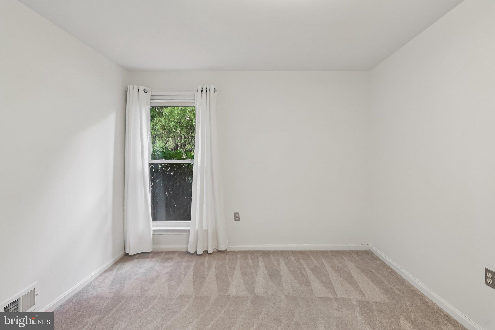 FAIRFAX PLAZA TOWNHOUSES - Residential