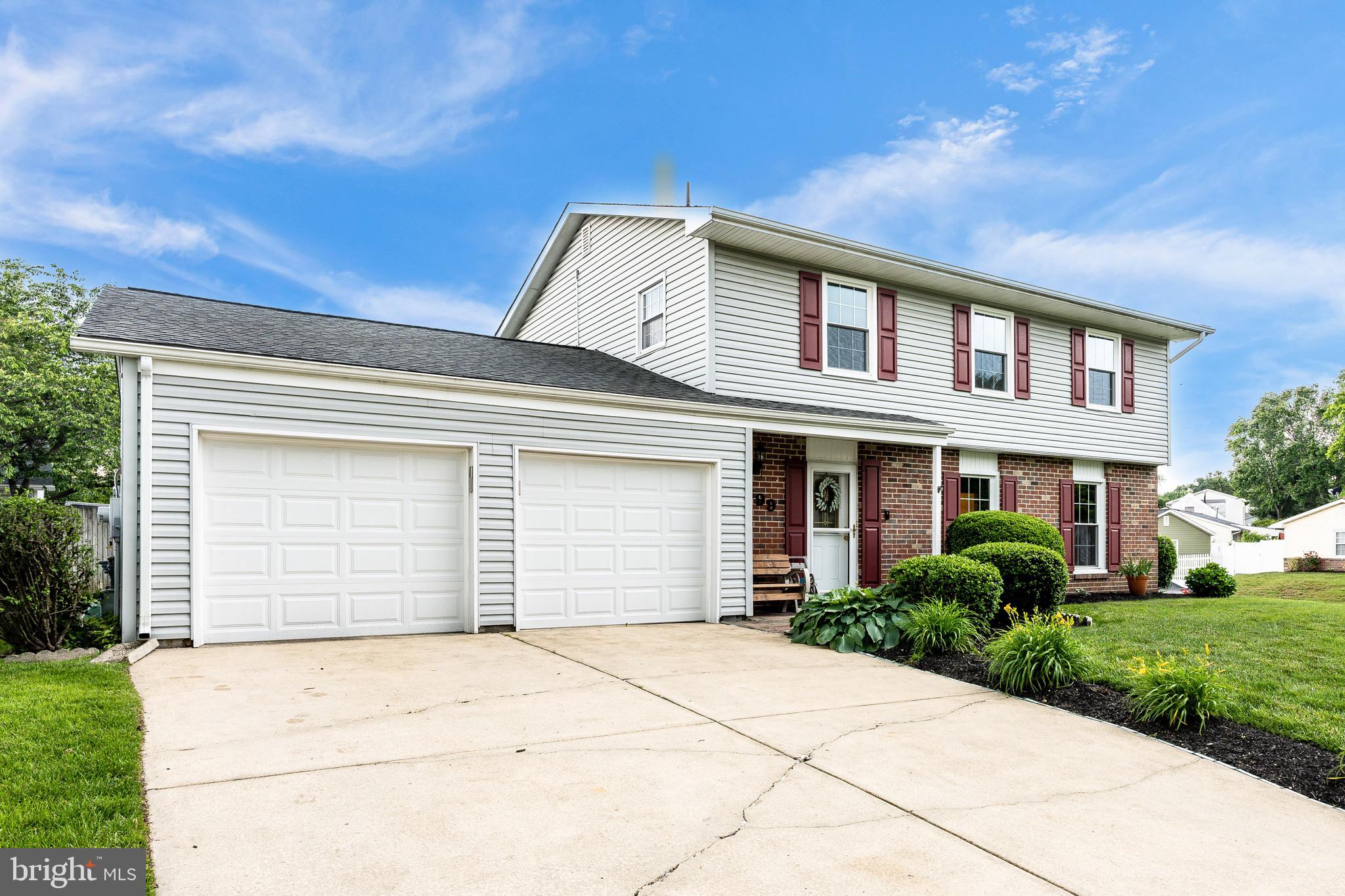 7899 HUGUENOT COURT
