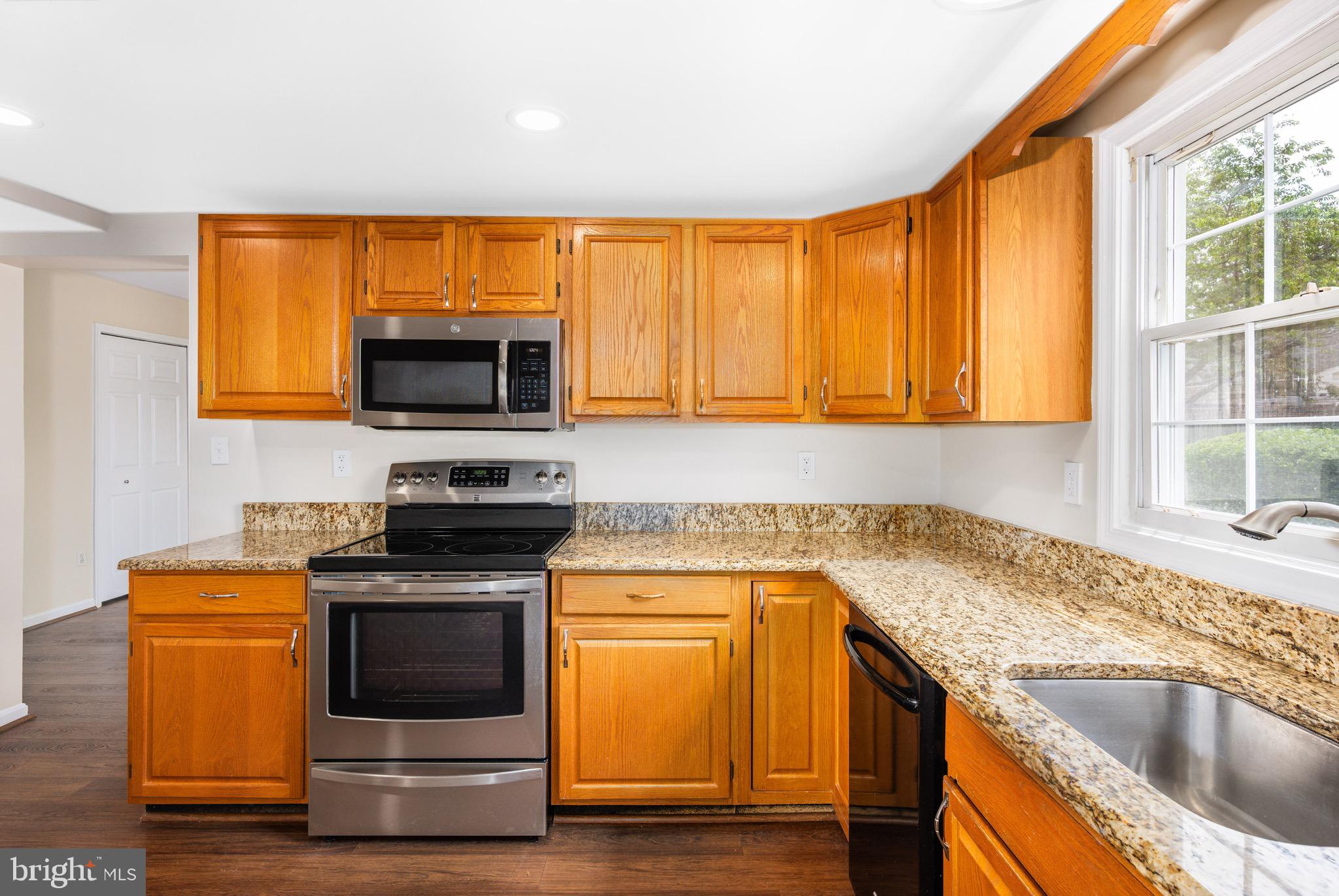 THE PROVINCES - Residential