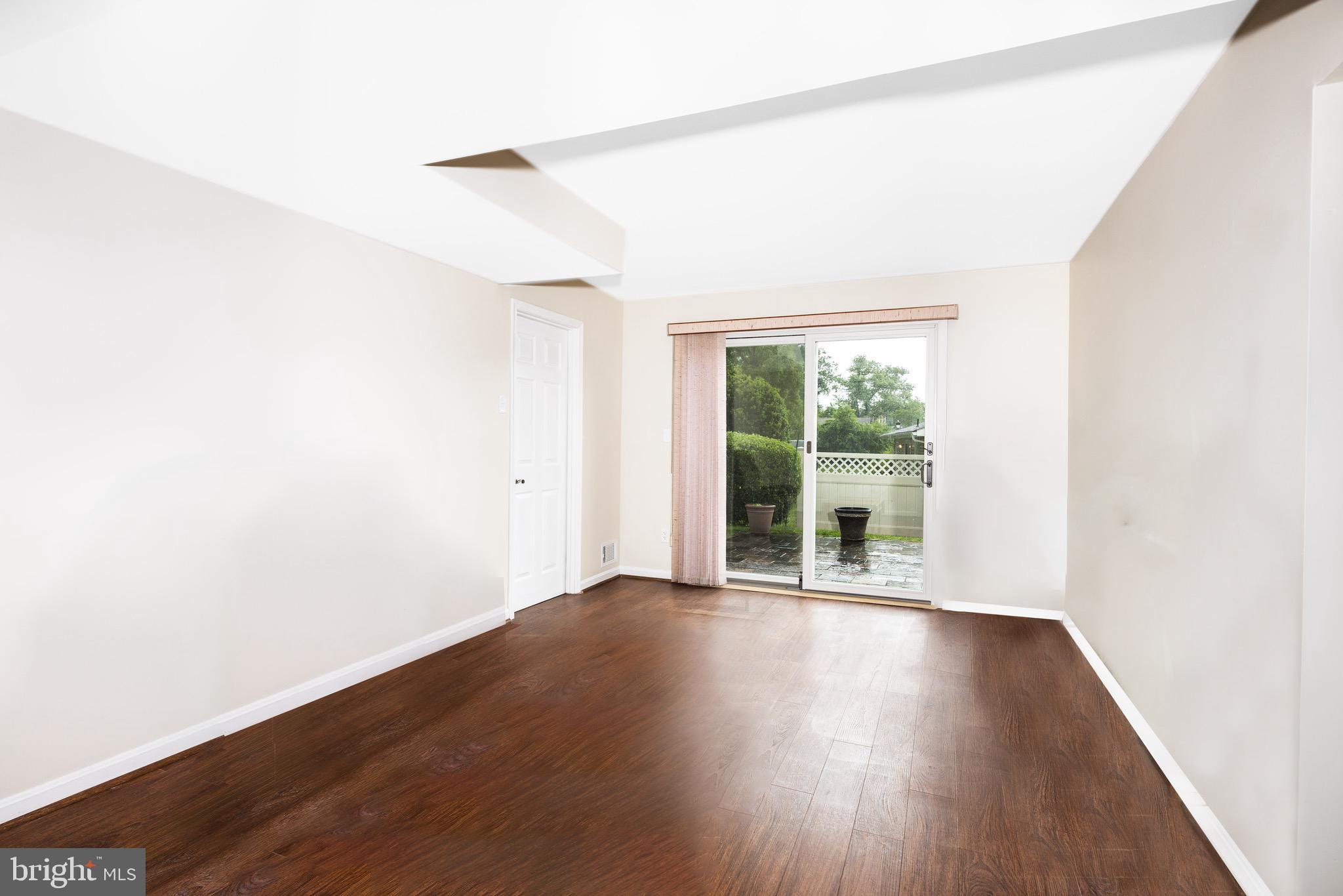 THE PROVINCES - Residential