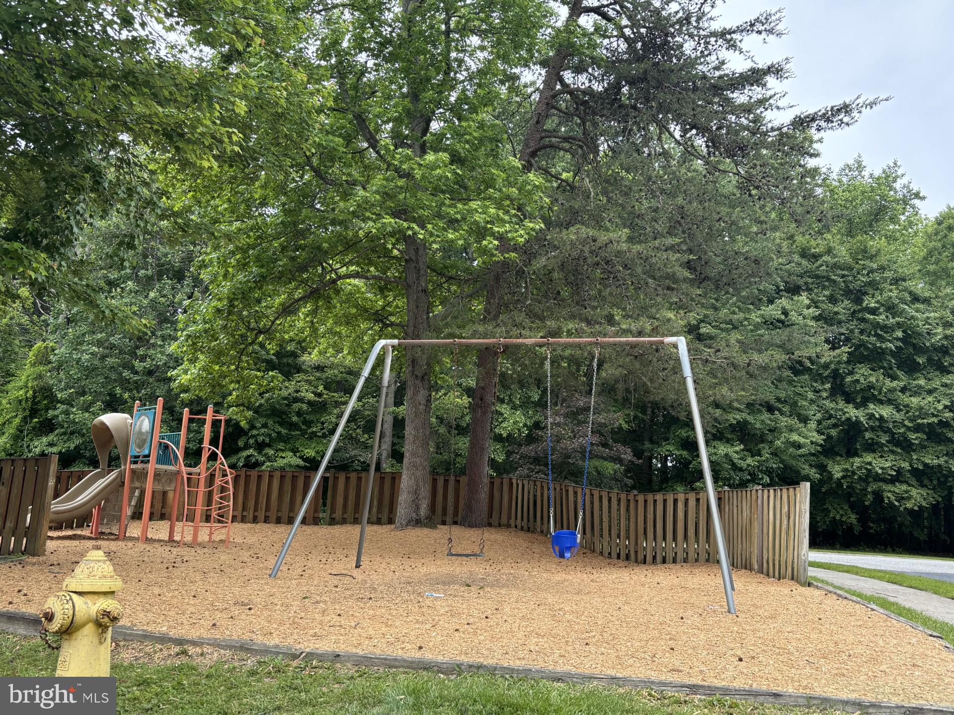 4414 GREENWICH COURT