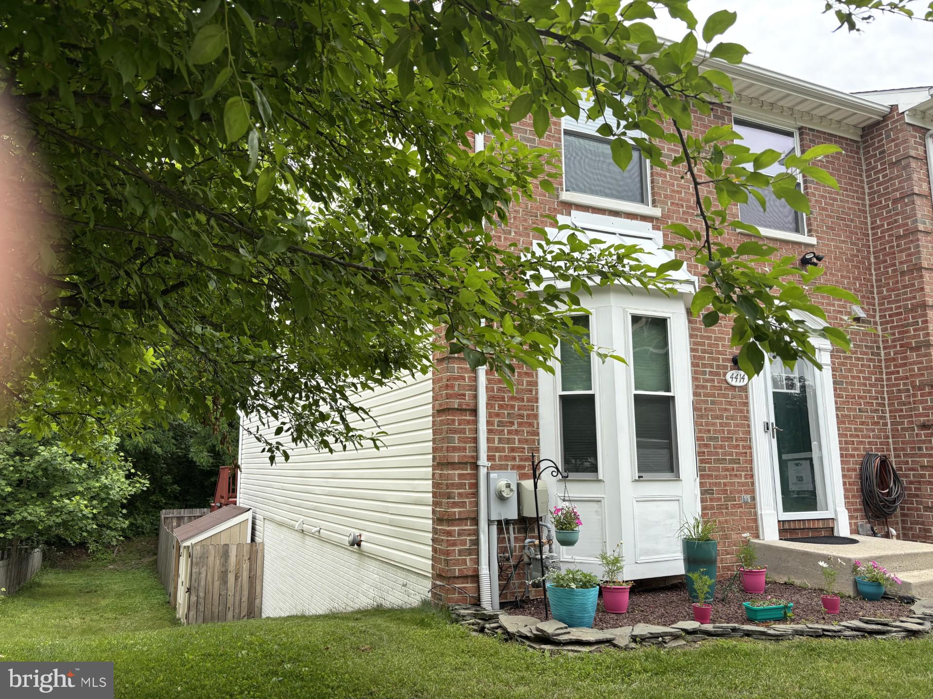 4414 GREENWICH COURT