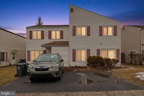 6 PENNINGTON LANE QUAKERTOWN PA 18951