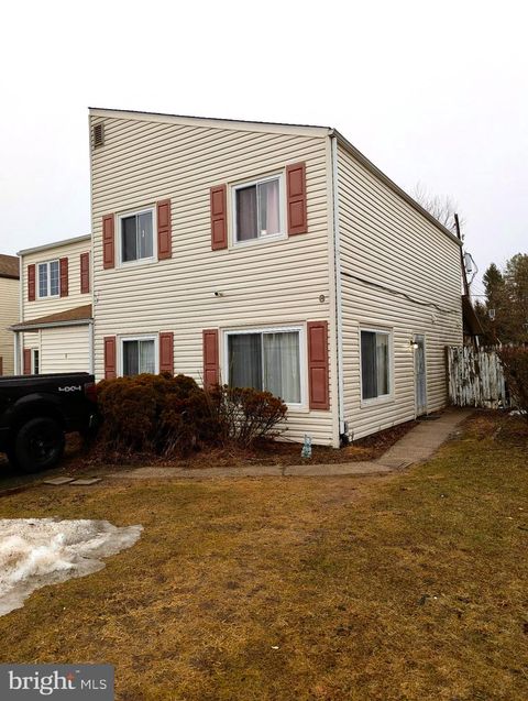 6 PENNINGTON LANE QUAKERTOWN PA 18951