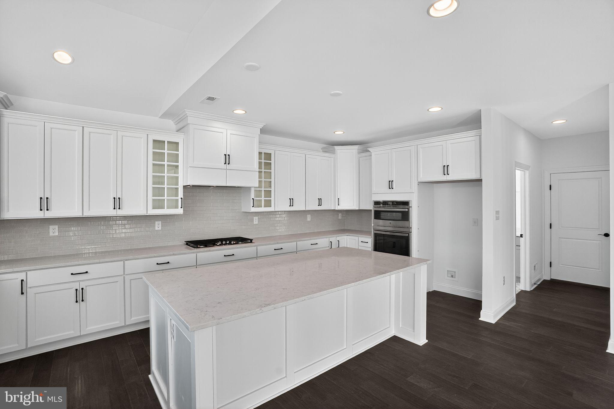 THE MEADOWS AT LONGVIEW - Residential