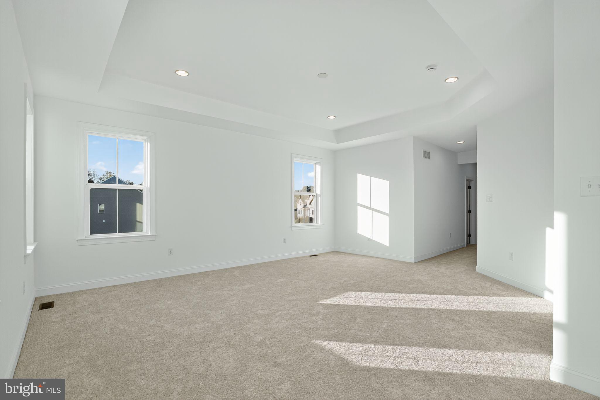 THE MEADOWS AT LONGVIEW - Residential