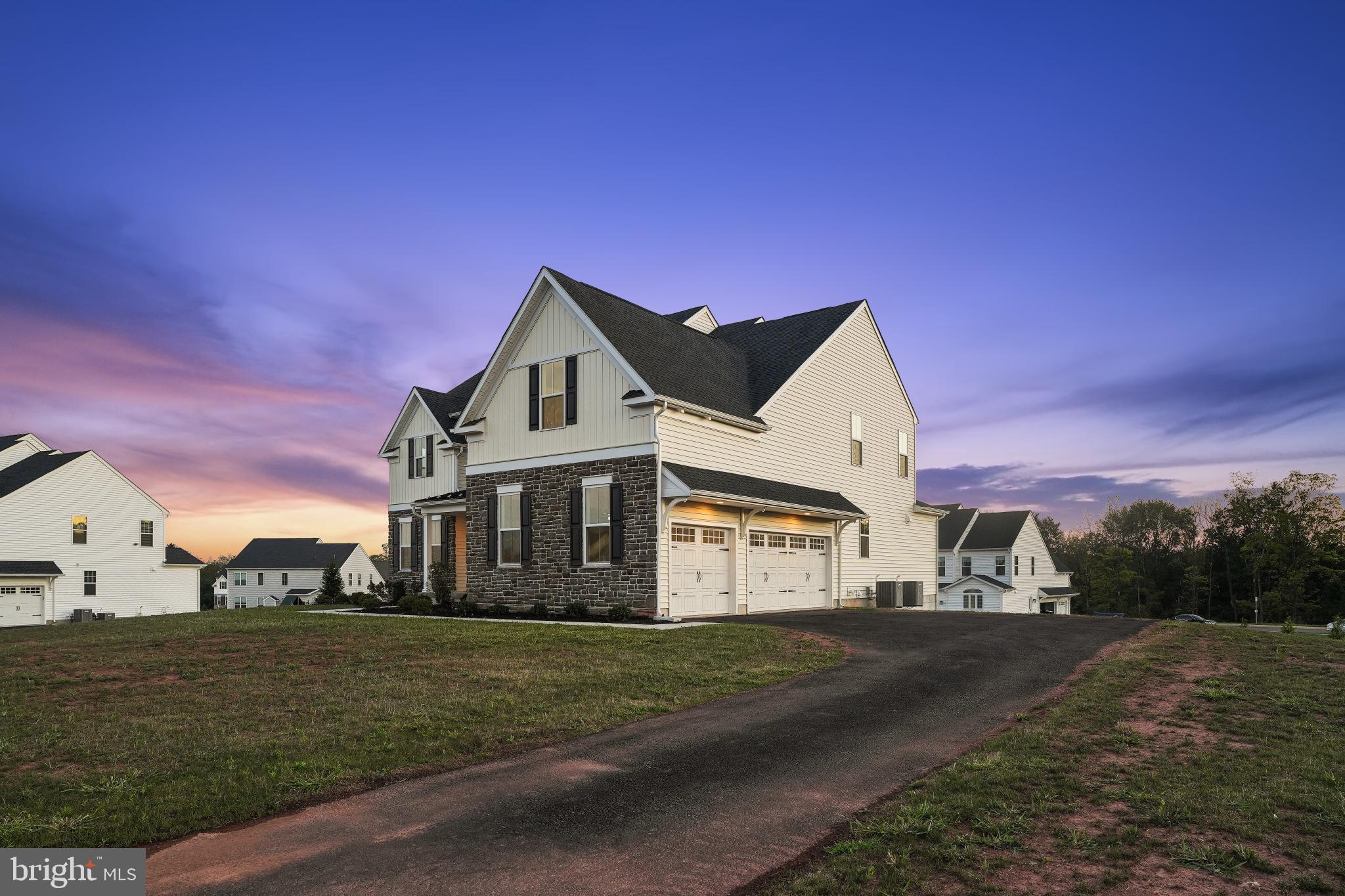 THE MEADOWS AT LONGVIEW - Residential