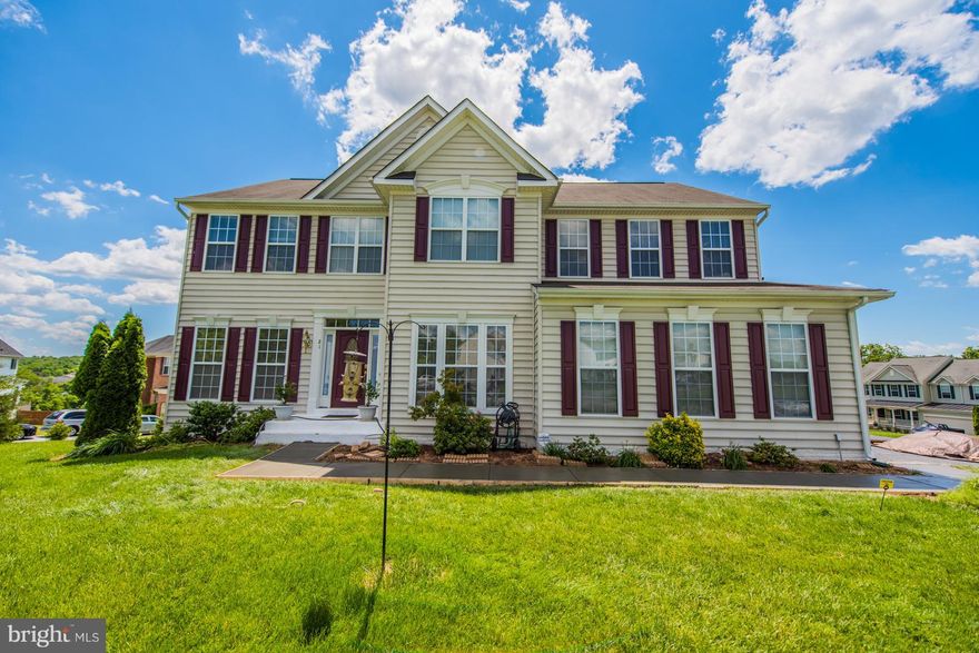 Beautiful Colonial in sought after Chapel View subdivision, large corner lot that is very nicely landscaped.  New walkway and patio just installed. This home has three finished levels with 4 bedrooms on the upper including laundry, main level has formal living and dining rooms along with family room, breakfast nook and den. Finished basement has a hobby room and recreation room. Pets case by case.