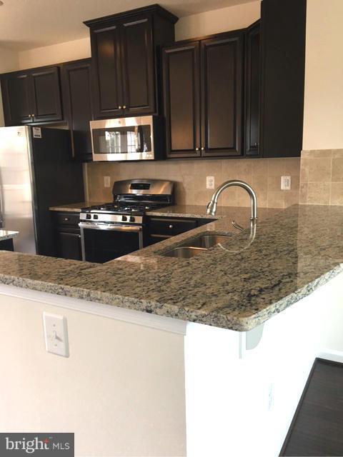 WENTWORTH GREEN - Residential Lease