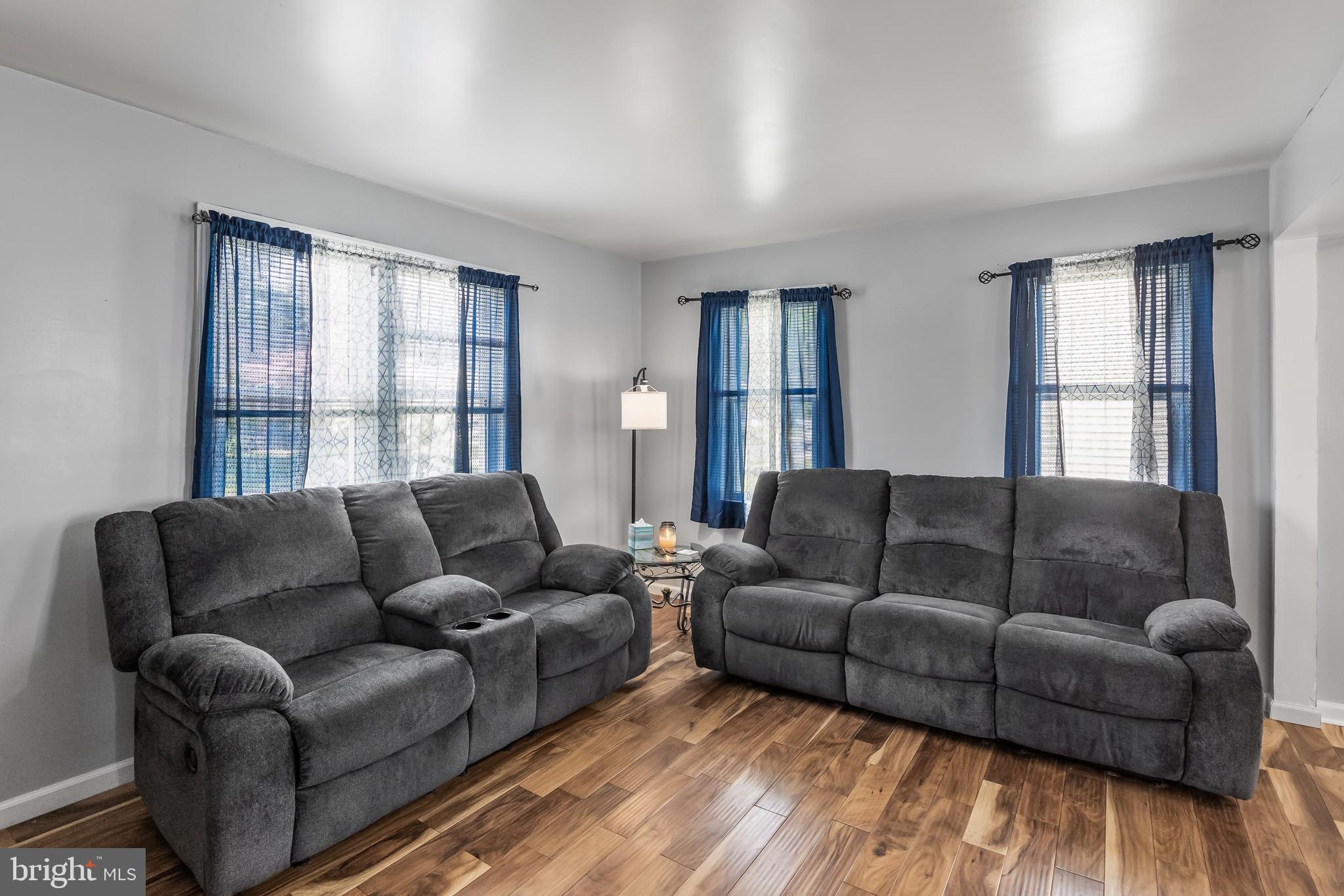 25 CEDAR AVENUE