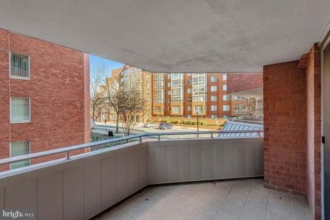 1001 N VERMONT STREET 212 ARLINGTON VA 22201