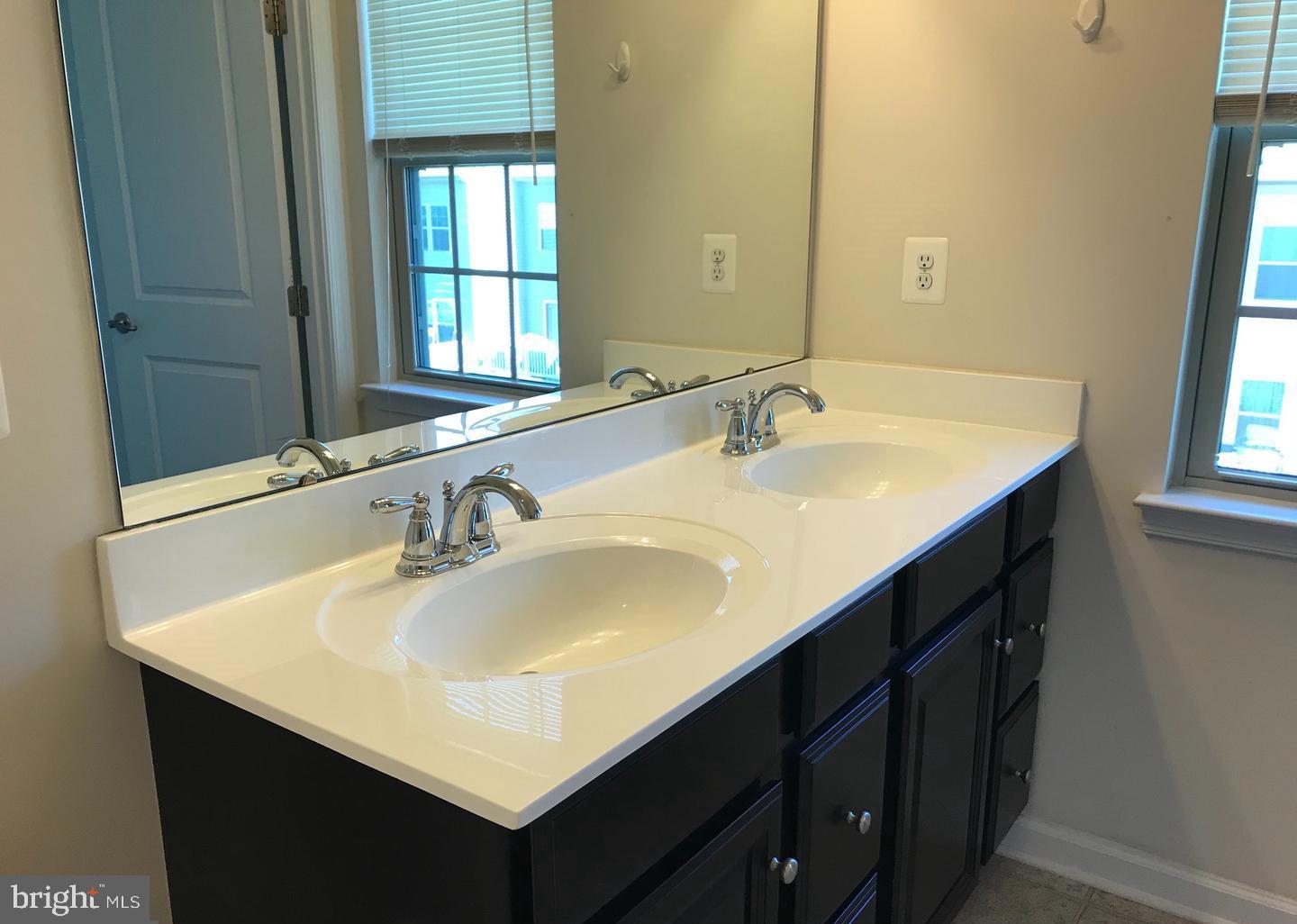 PARKSIDE - Residential Lease