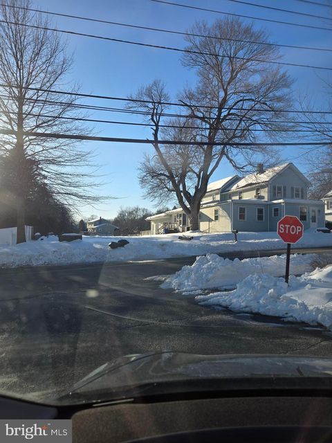 Photo of 648 Ridge Rd, MONMOUTH JUNCTION, NJ 08852 (MLS # NJMX2011246)