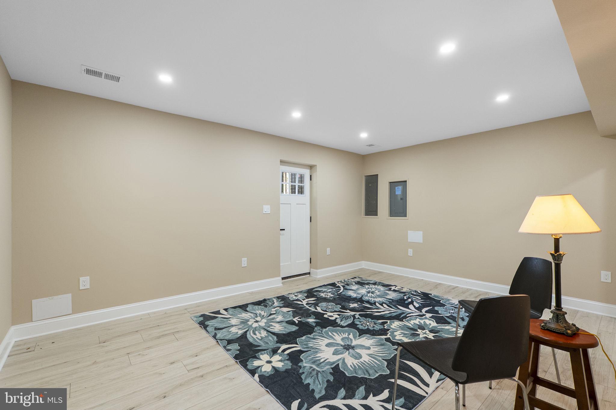 BARNESVILLE OUTSIDE - Residential