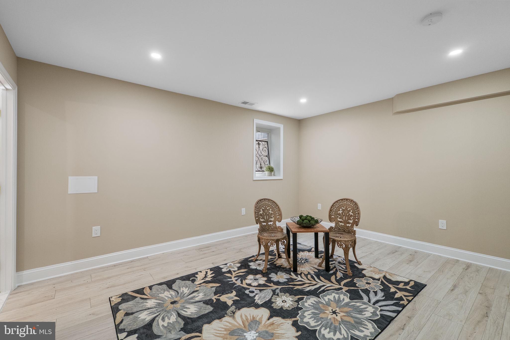 BARNESVILLE OUTSIDE - Residential