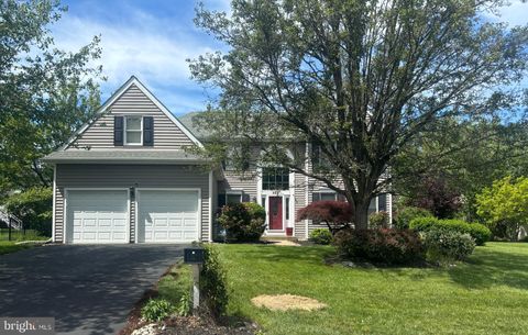 523 FAWNHILL DRIVE LANGHORNE PA 19047