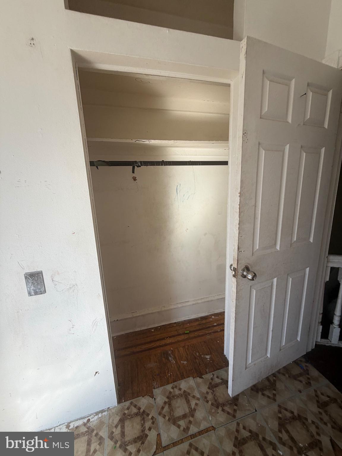 KENSINGTON - Residential