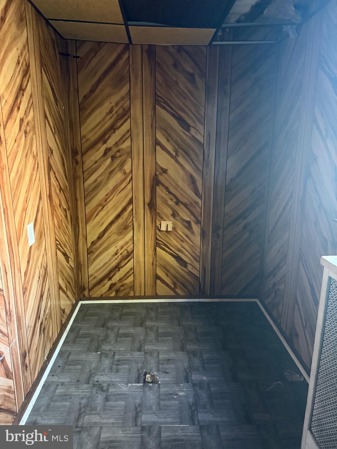 KENSINGTON - Residential