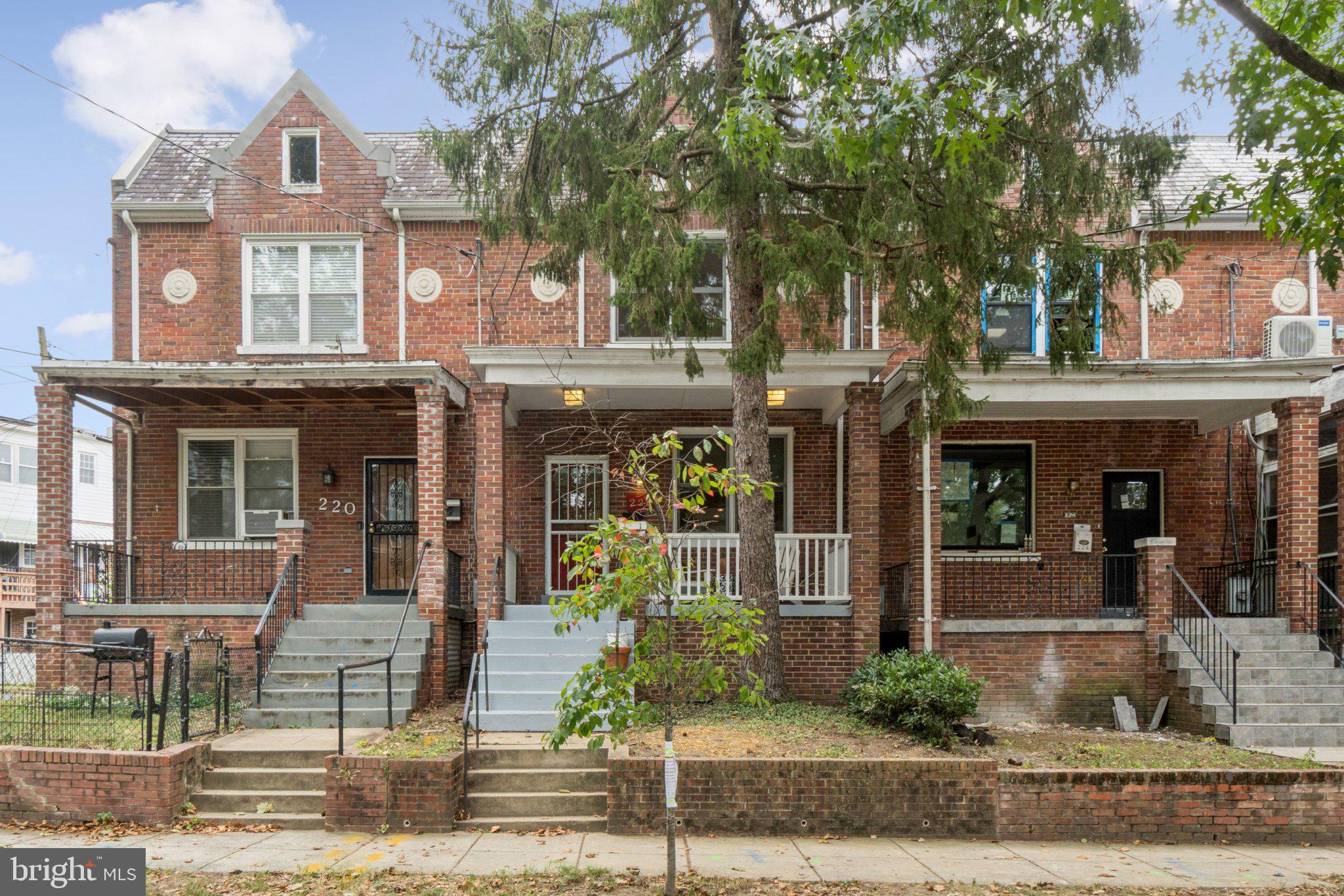 222 LONGFELLOW STREET NW