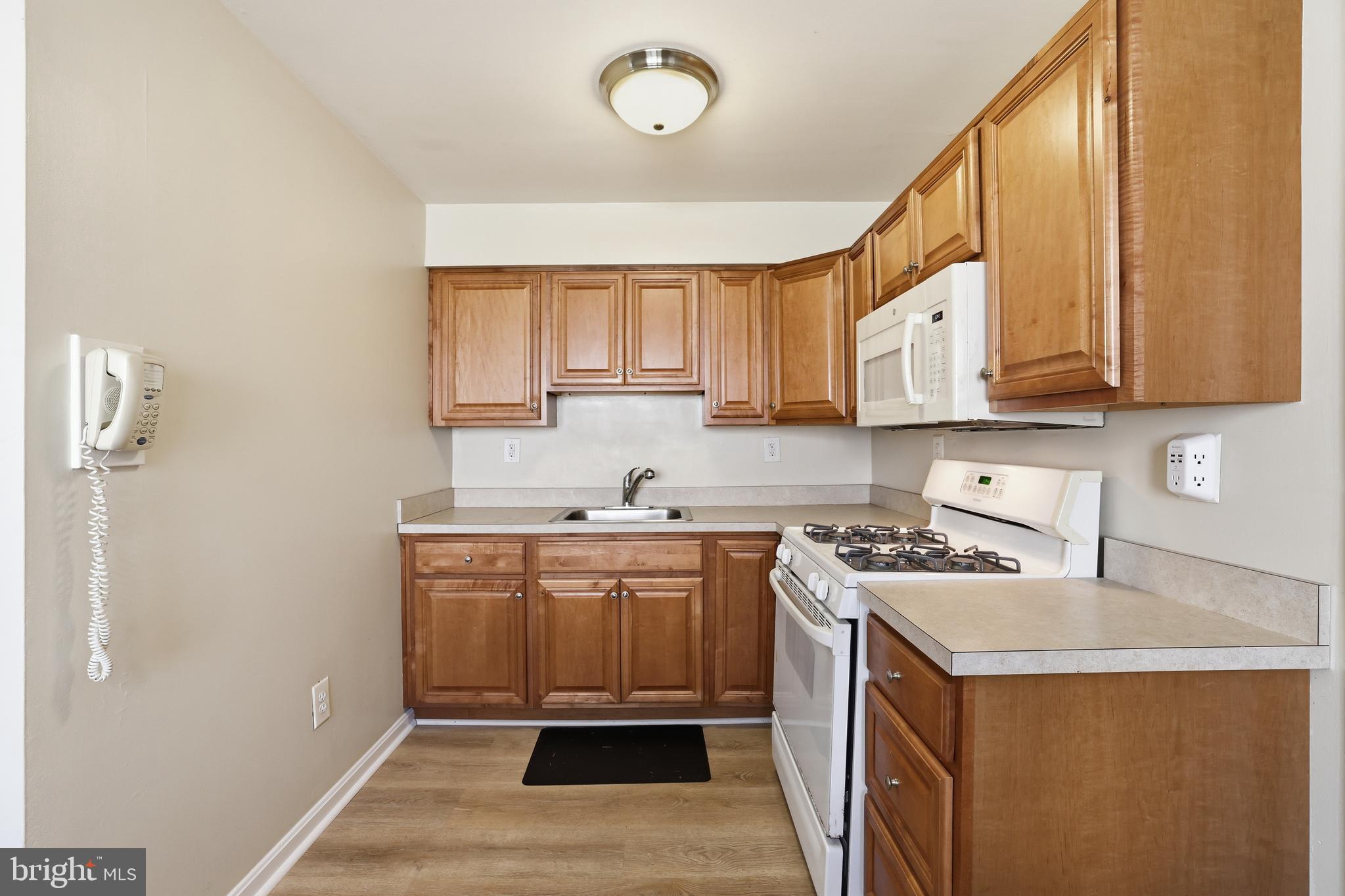 HYATTSVILLE - Residential