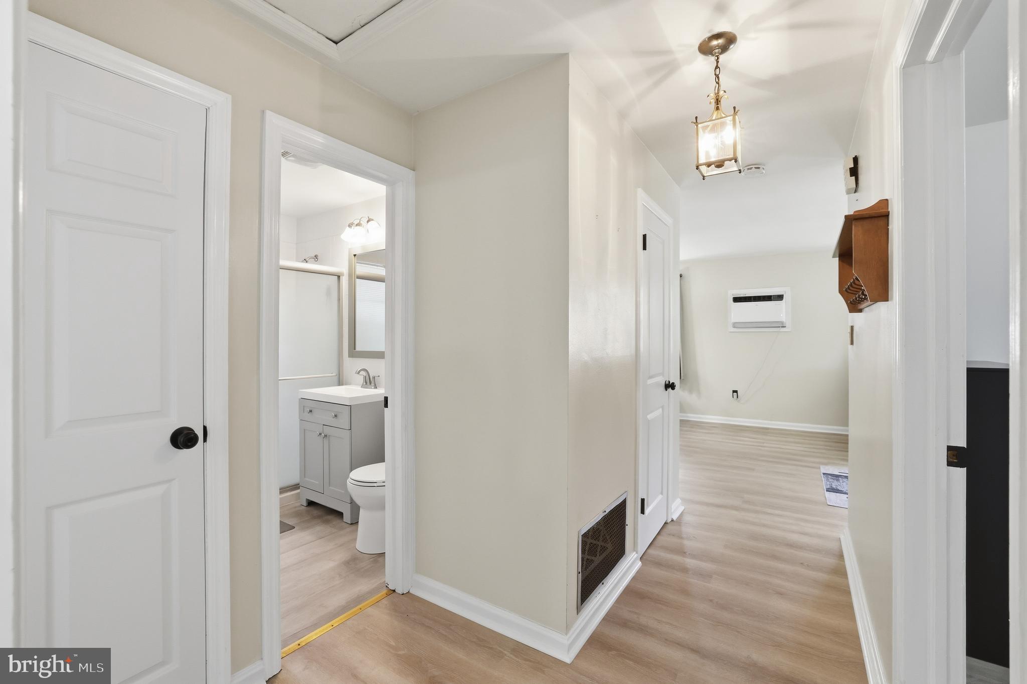 HYATTSVILLE - Residential