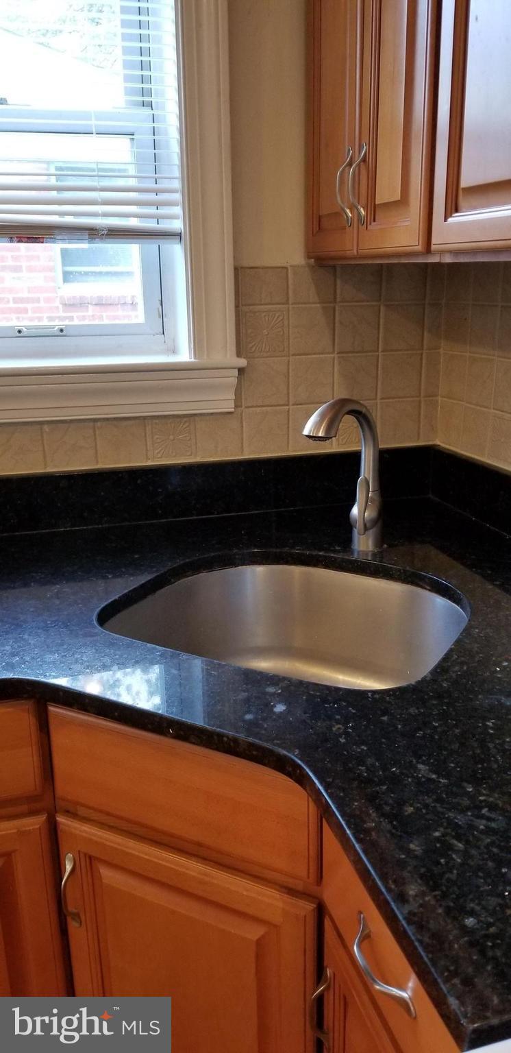 PT ROCKVILLE TWN RES 1 - Residential Lease