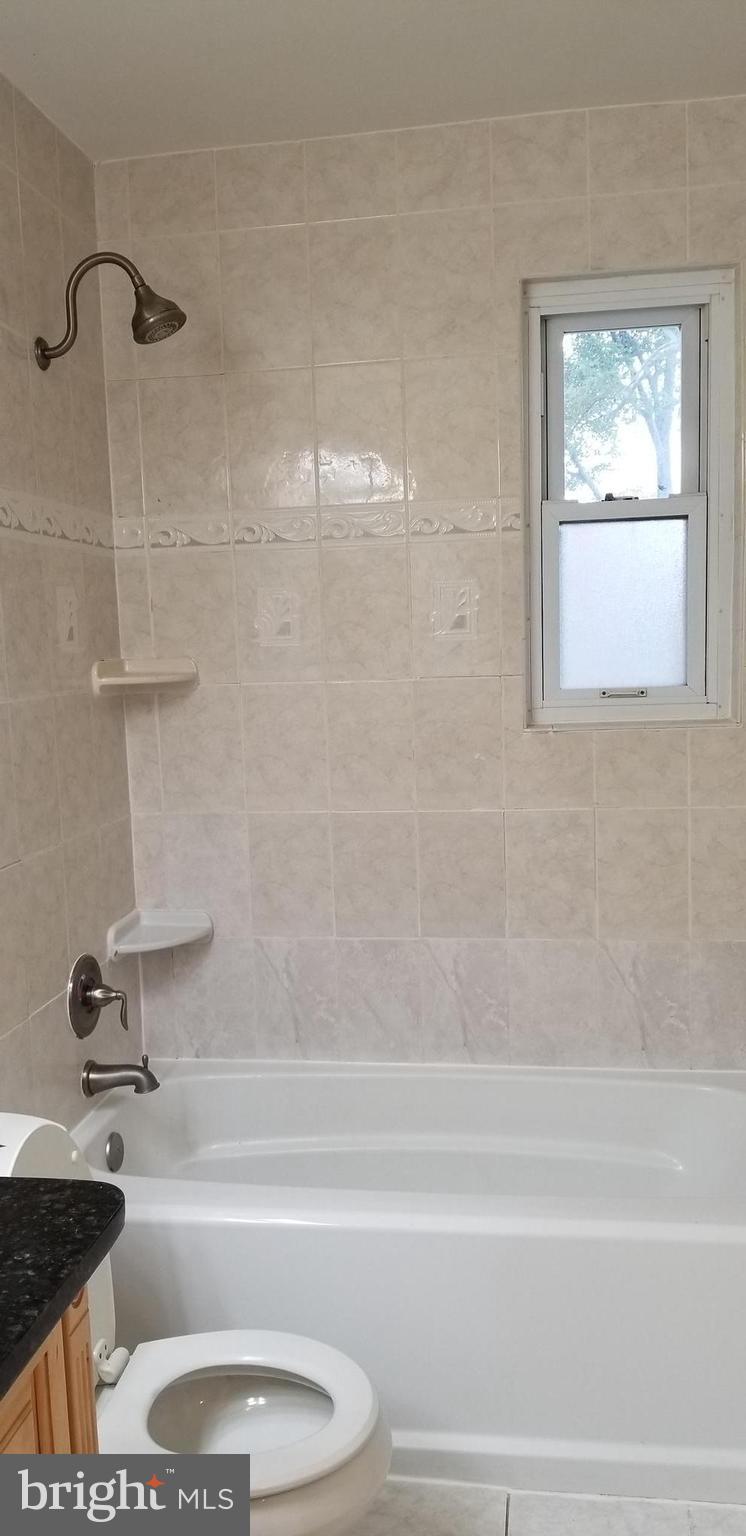 PT ROCKVILLE TWN RES 1 - Residential Lease