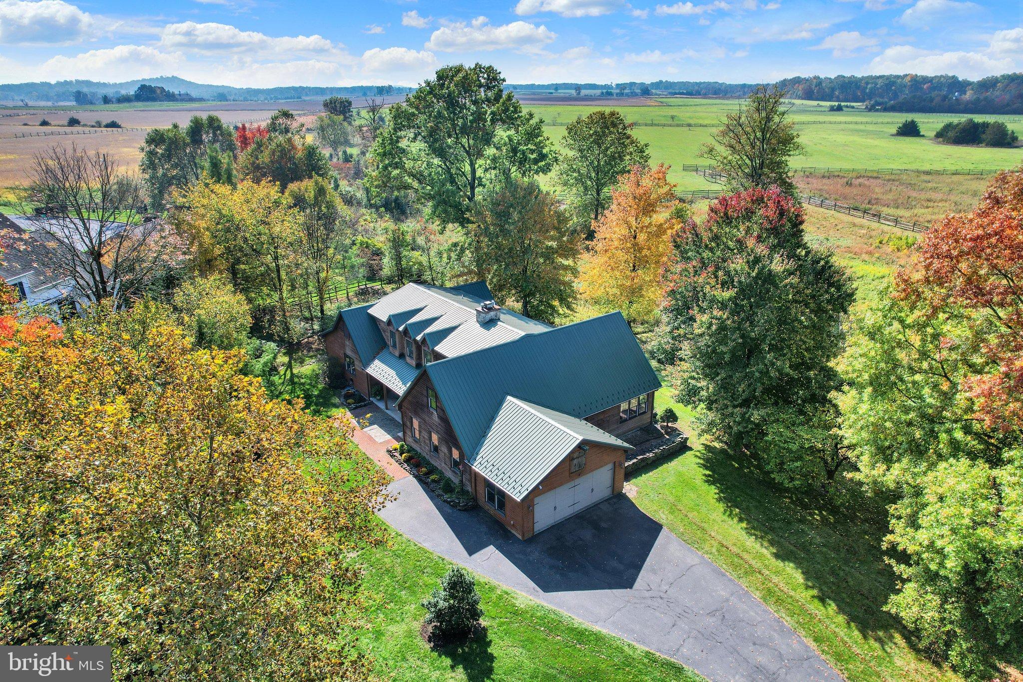 1002 LONG LANE