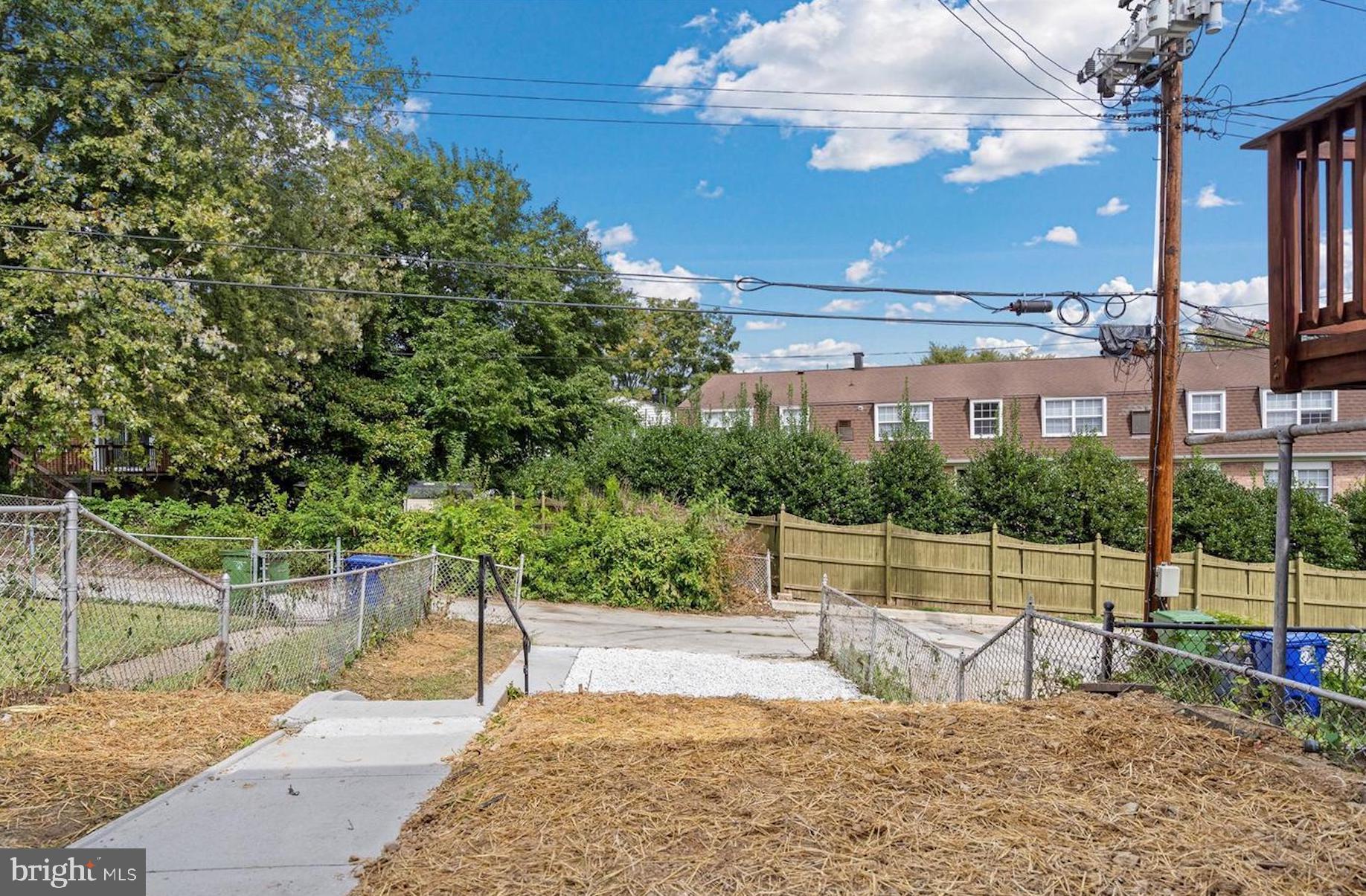 IDLEWOOD - Residential Lease