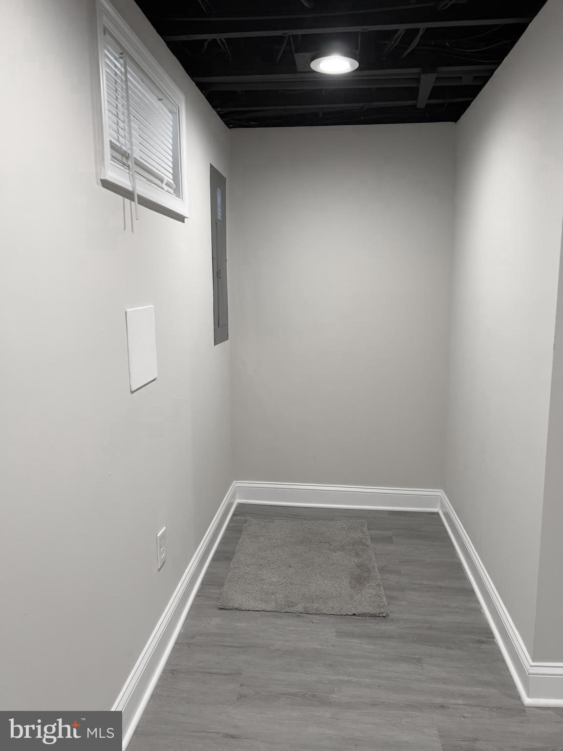 IDLEWOOD - Residential Lease