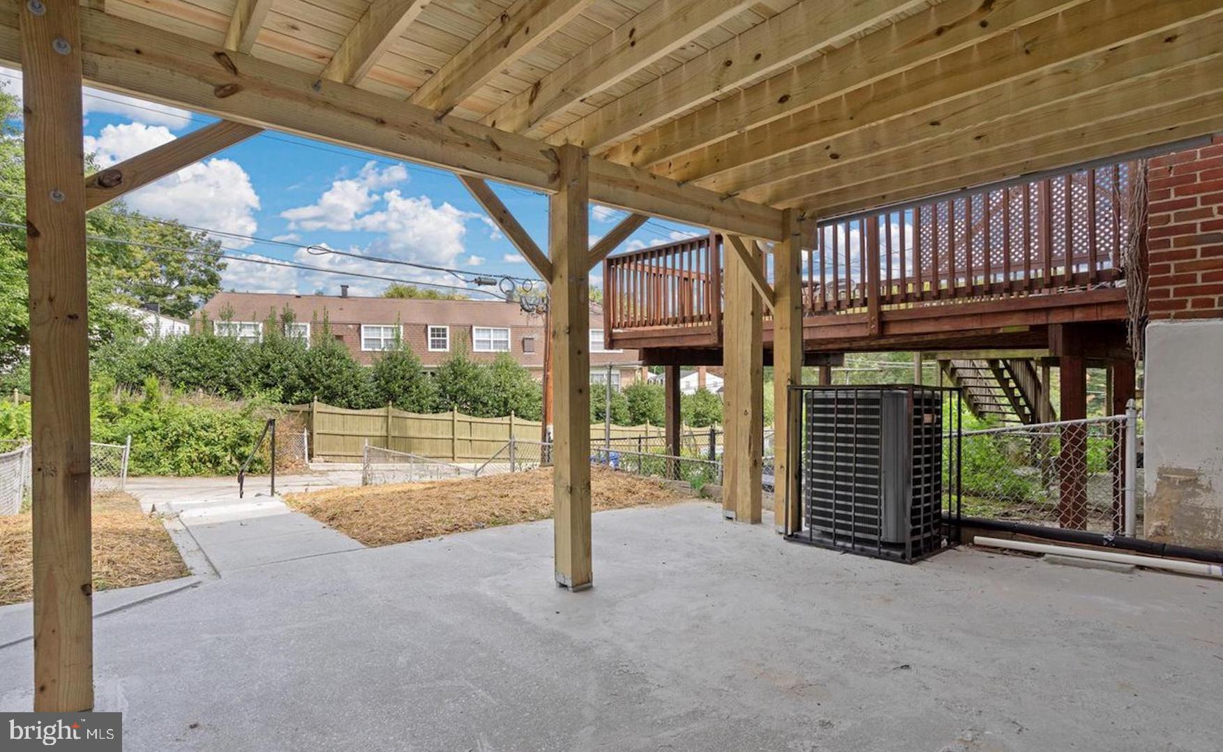 IDLEWOOD - Residential Lease