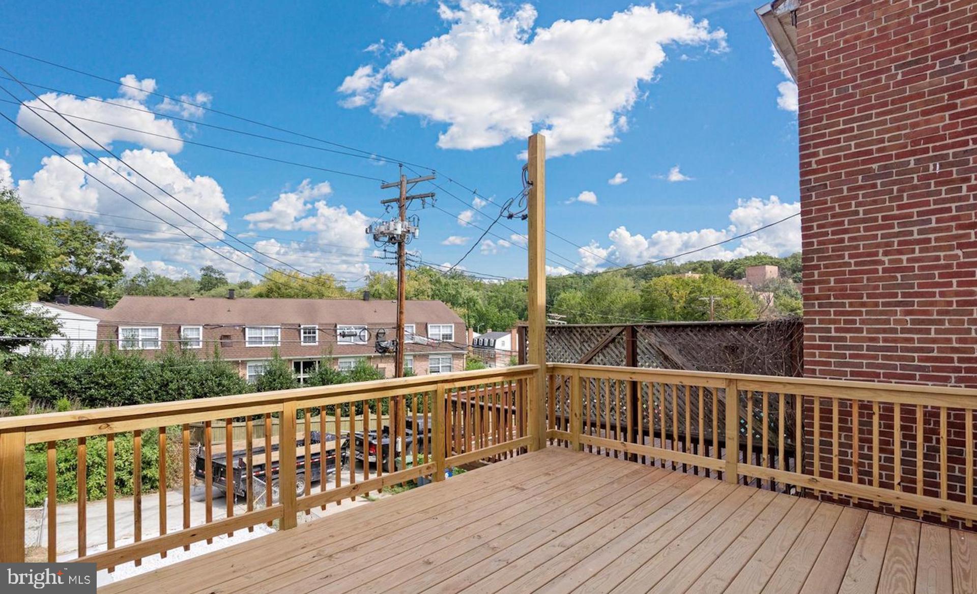 IDLEWOOD - Residential Lease