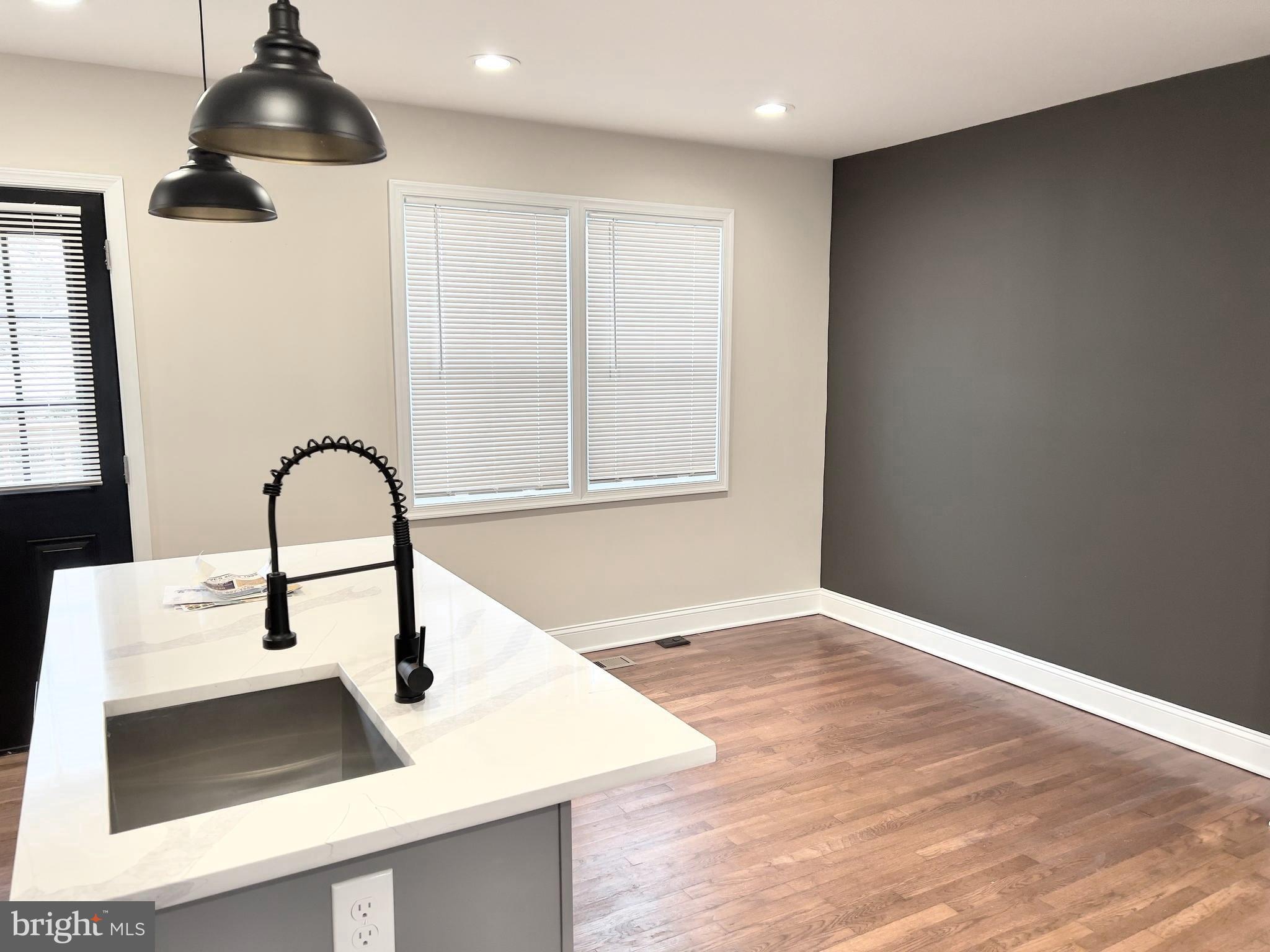 IDLEWOOD - Residential Lease