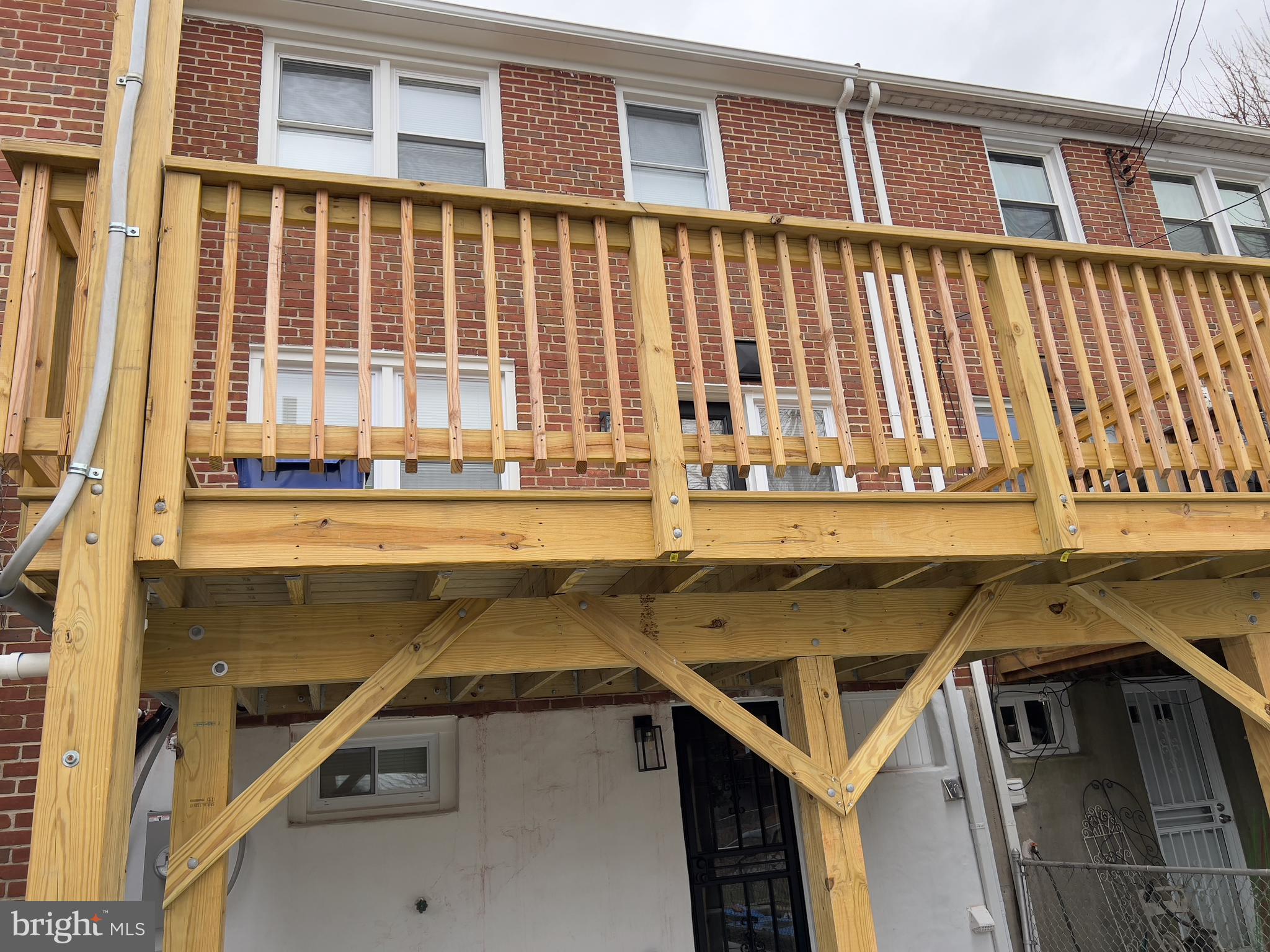 IDLEWOOD - Residential Lease