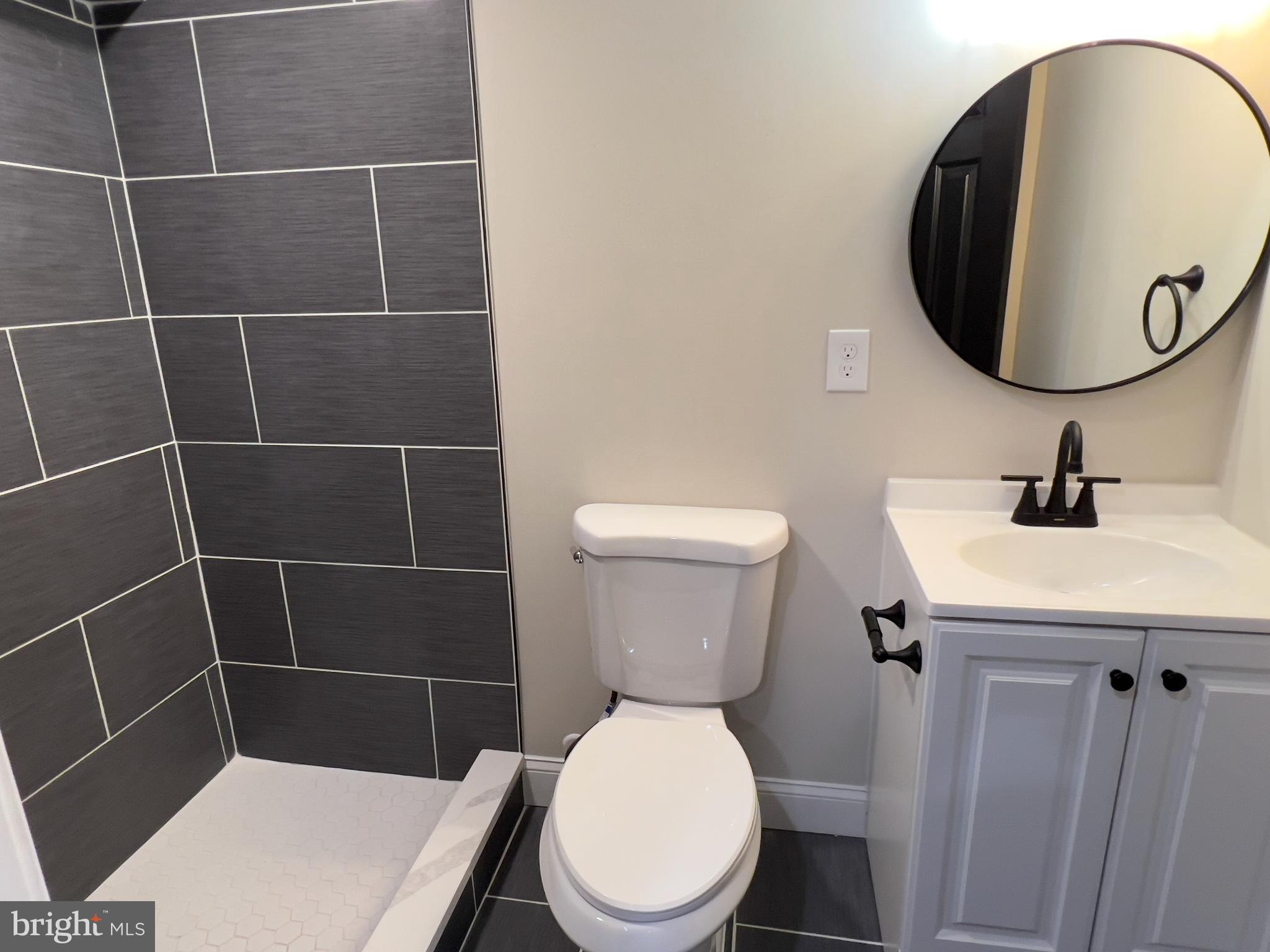 IDLEWOOD - Residential Lease